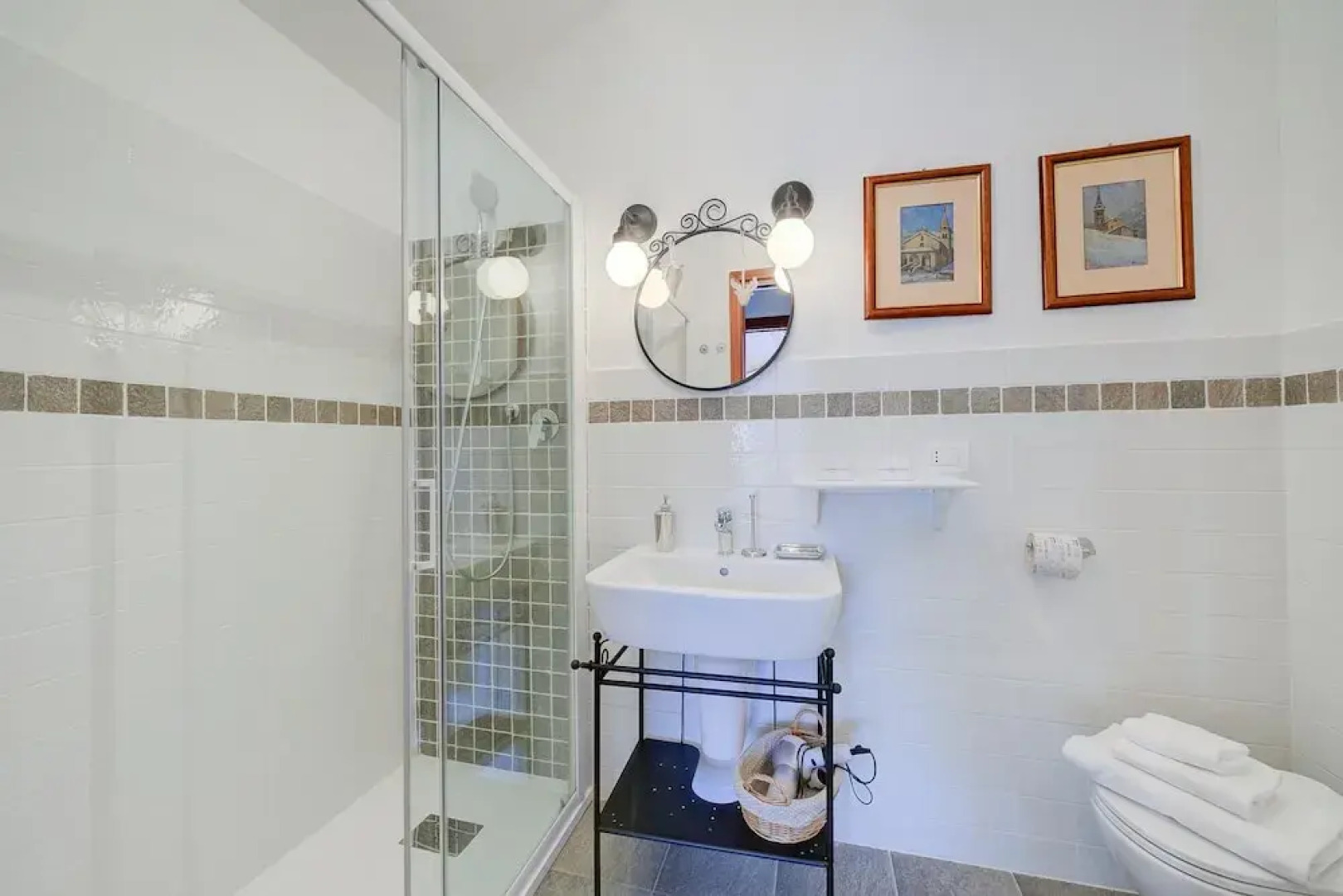 White House Ski Relax