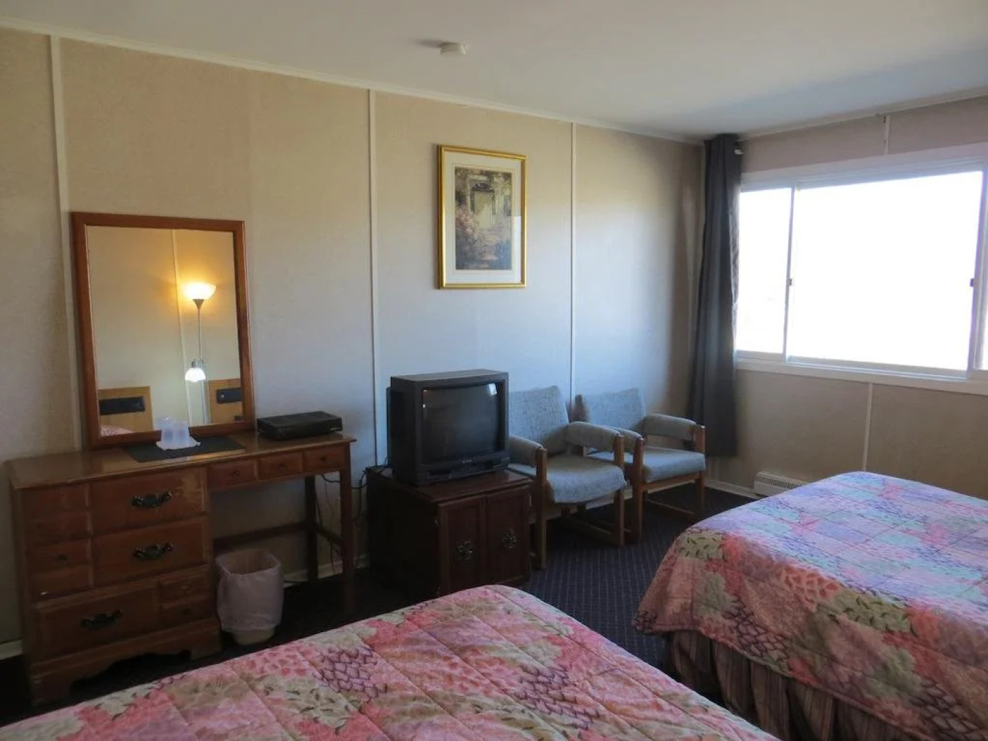 Peterboro Express Inn