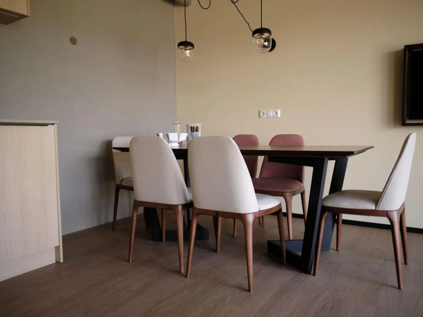 Nice Hill Lodge, 2 Bathrooms, Near Maastricht