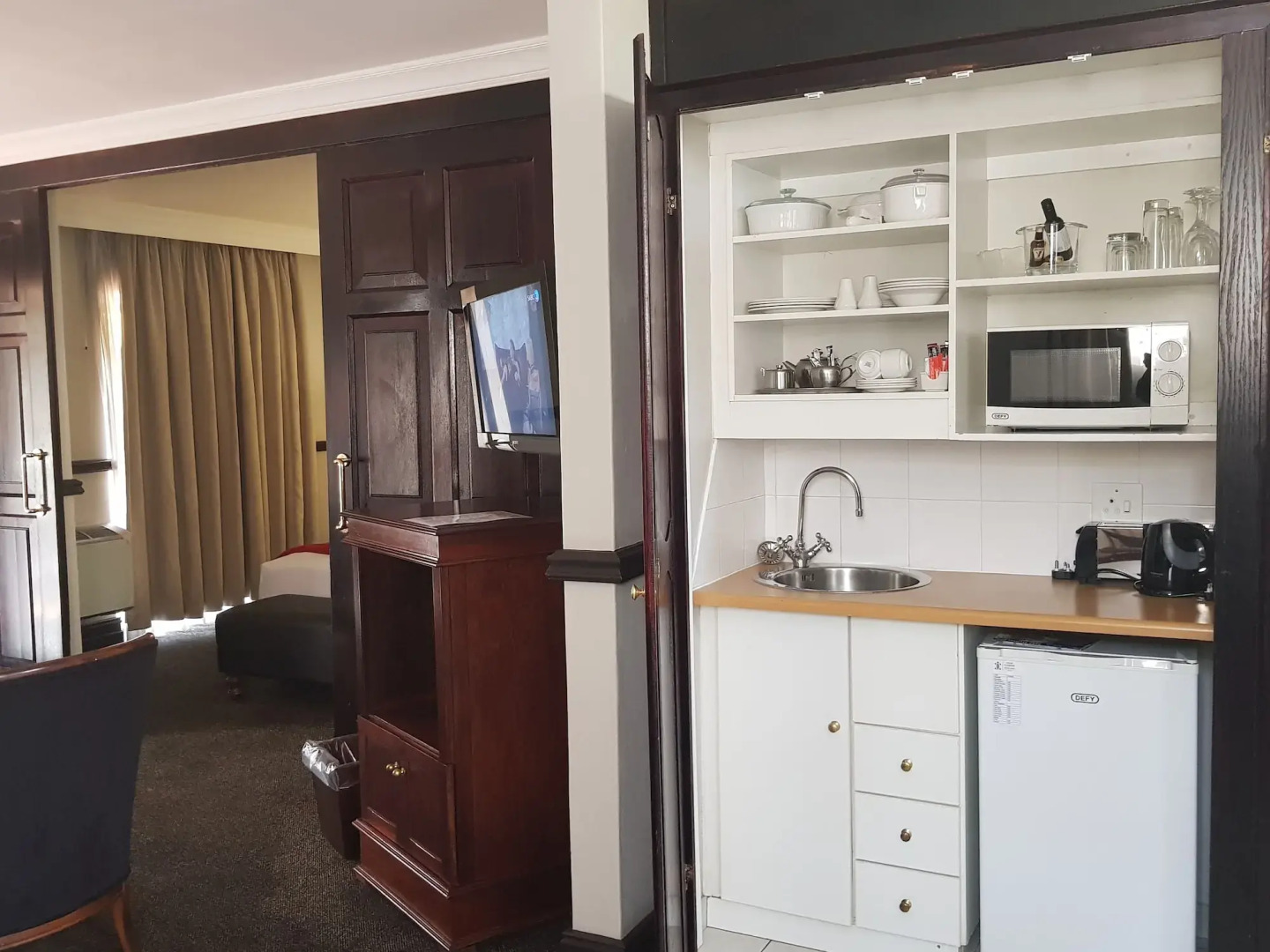 Court Classique Suite Hotel