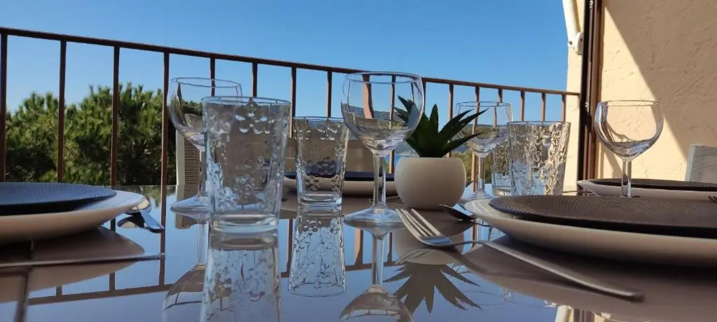 Cap au Soleil pour cet appartement avec piscine