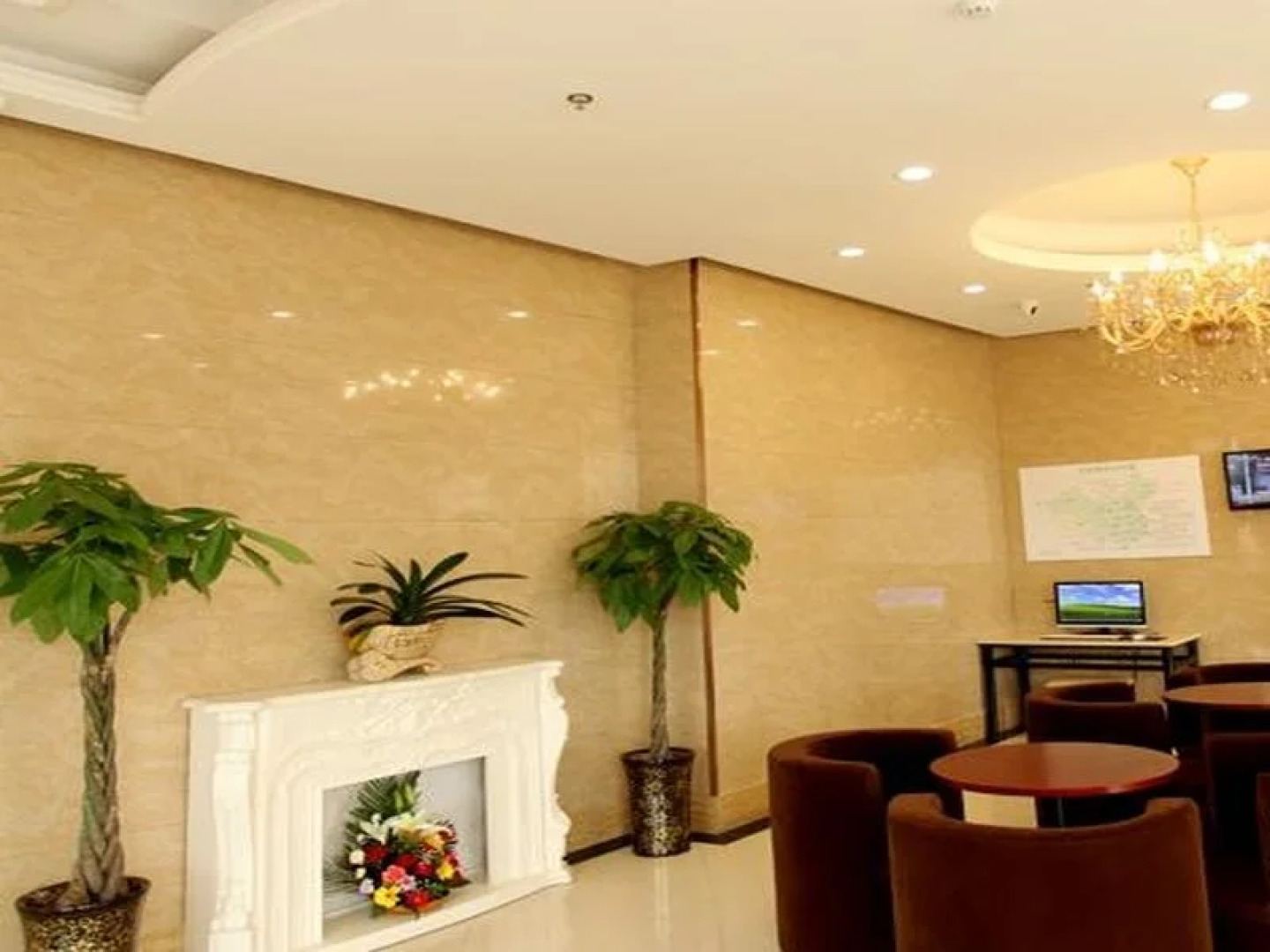 GreenTree Inn Anhui Fuyang Funan East Huaihe Road Express Hotel