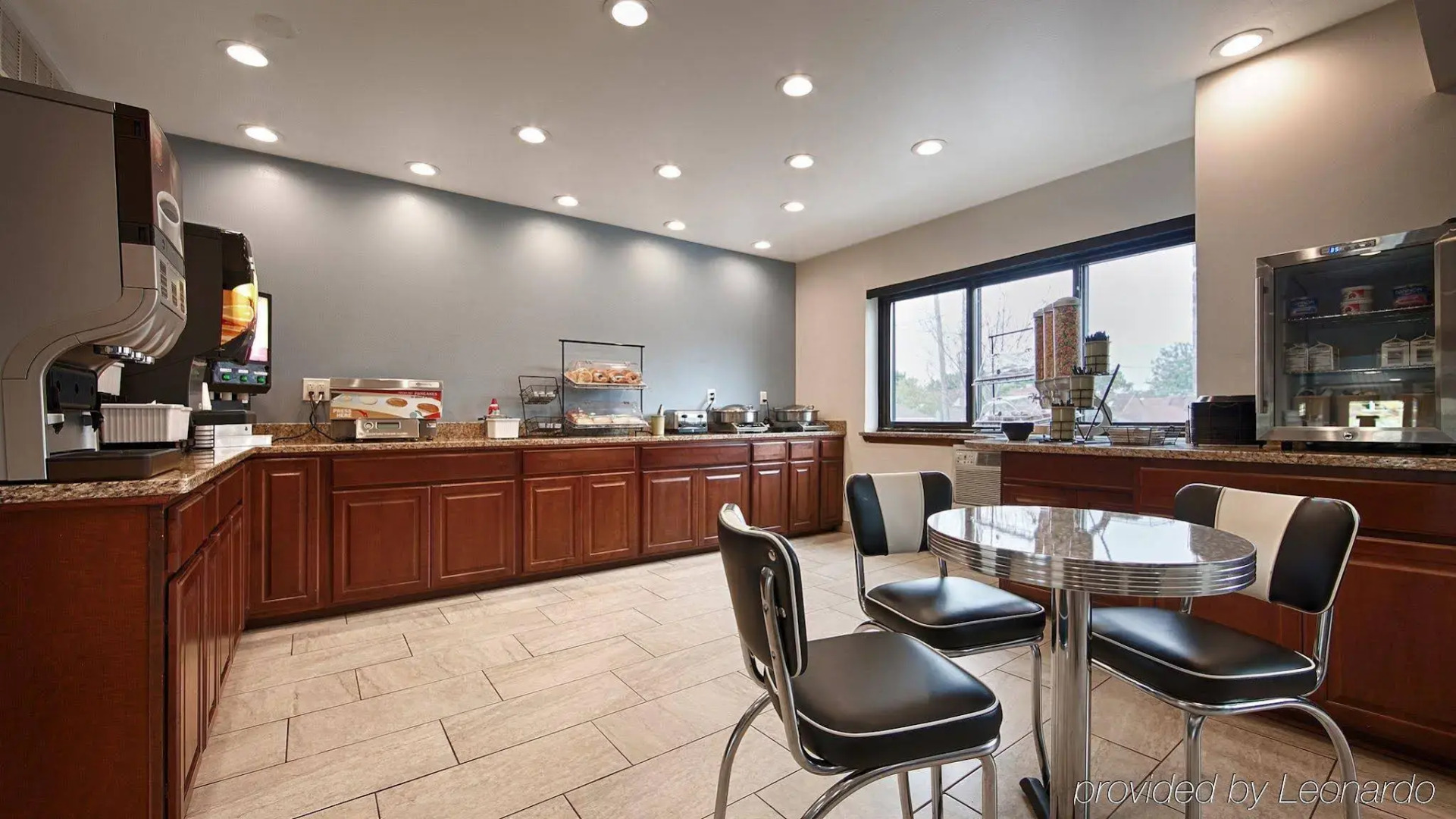 Best Western Plus Milwaukee West