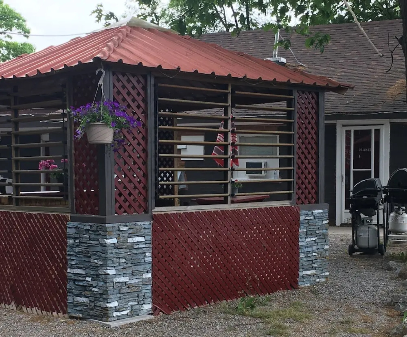 Edgewater Resorts - Edgewater Inn