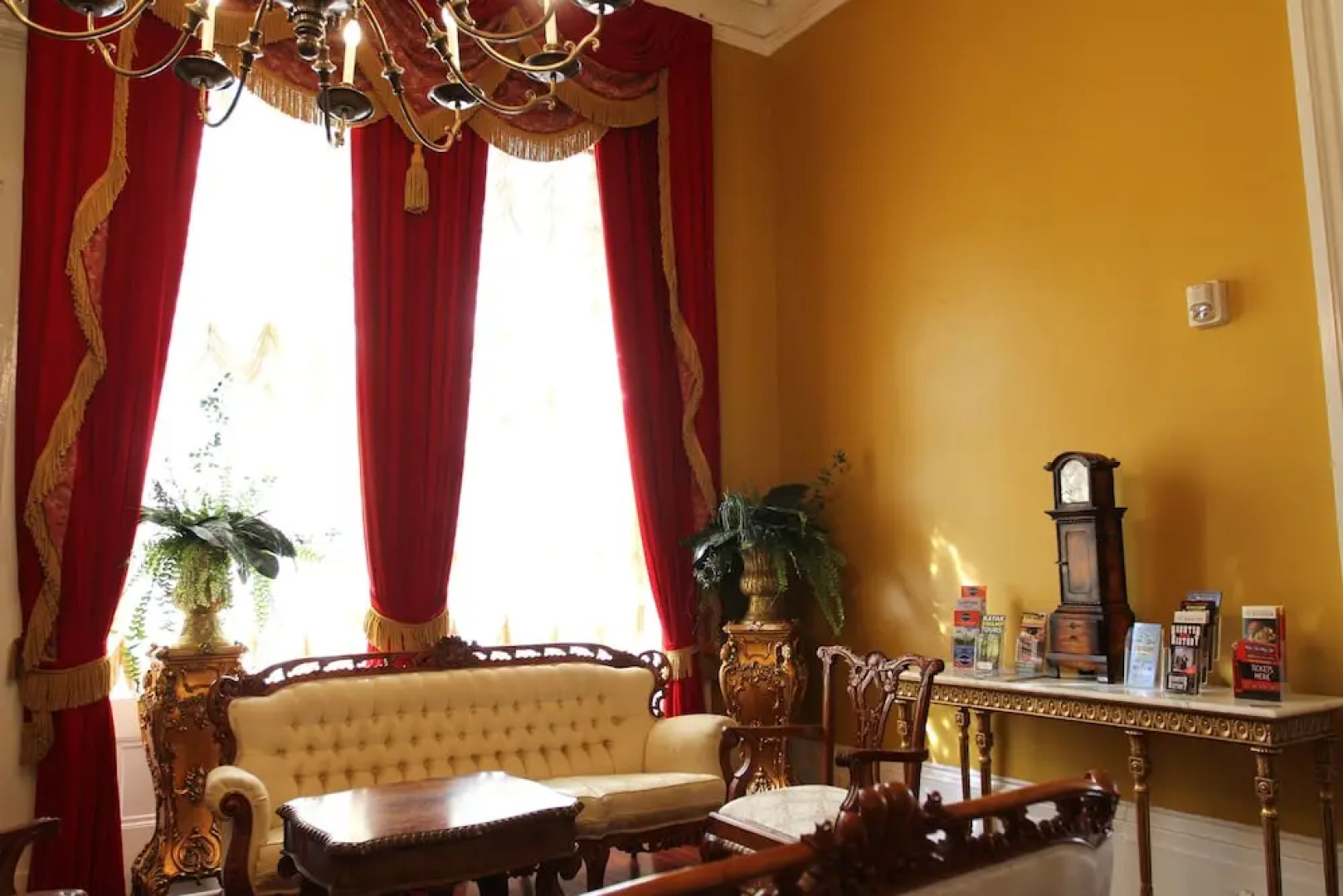 The Magnolia Mansion