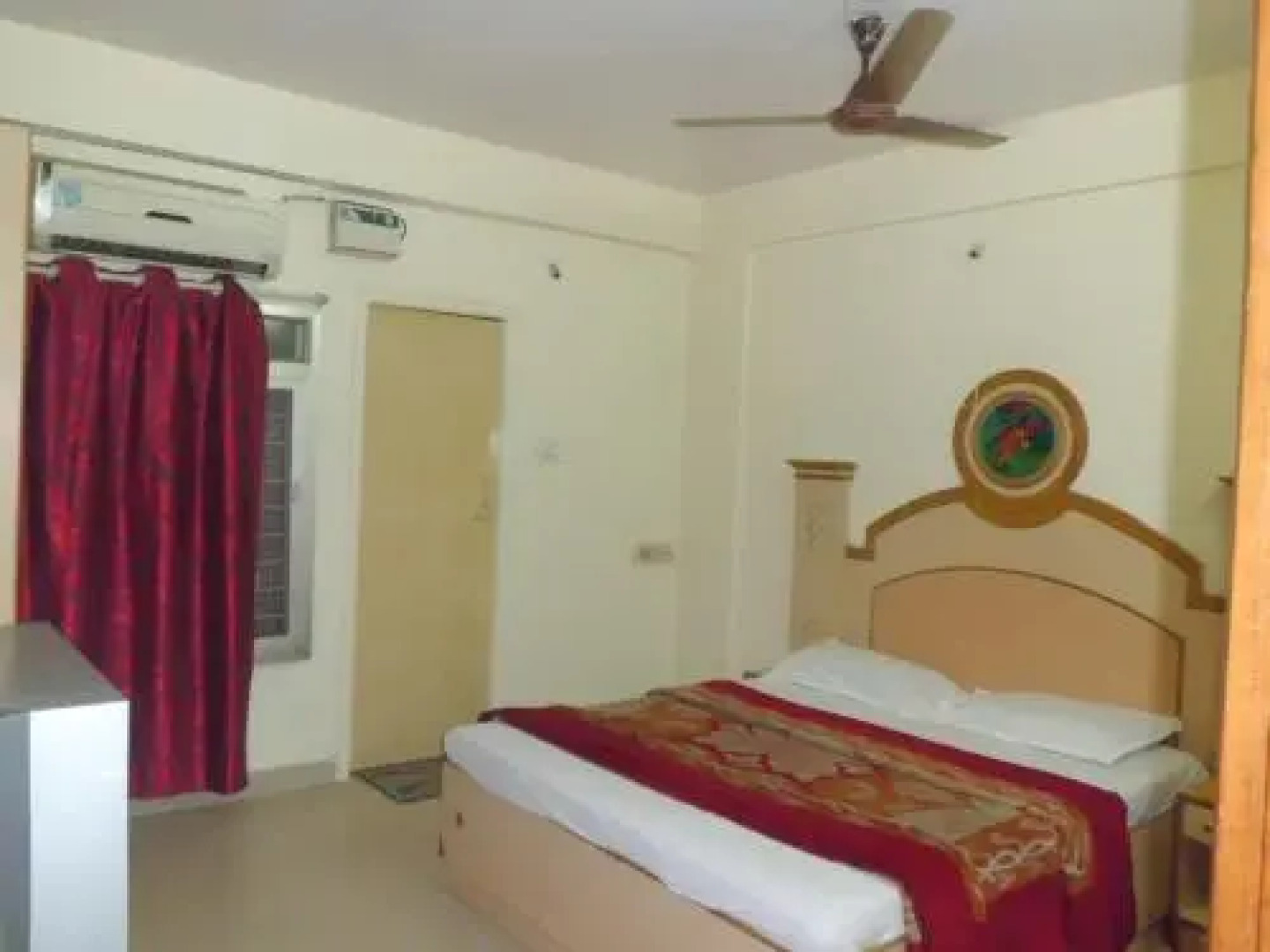 Hotel Ajantha Palace