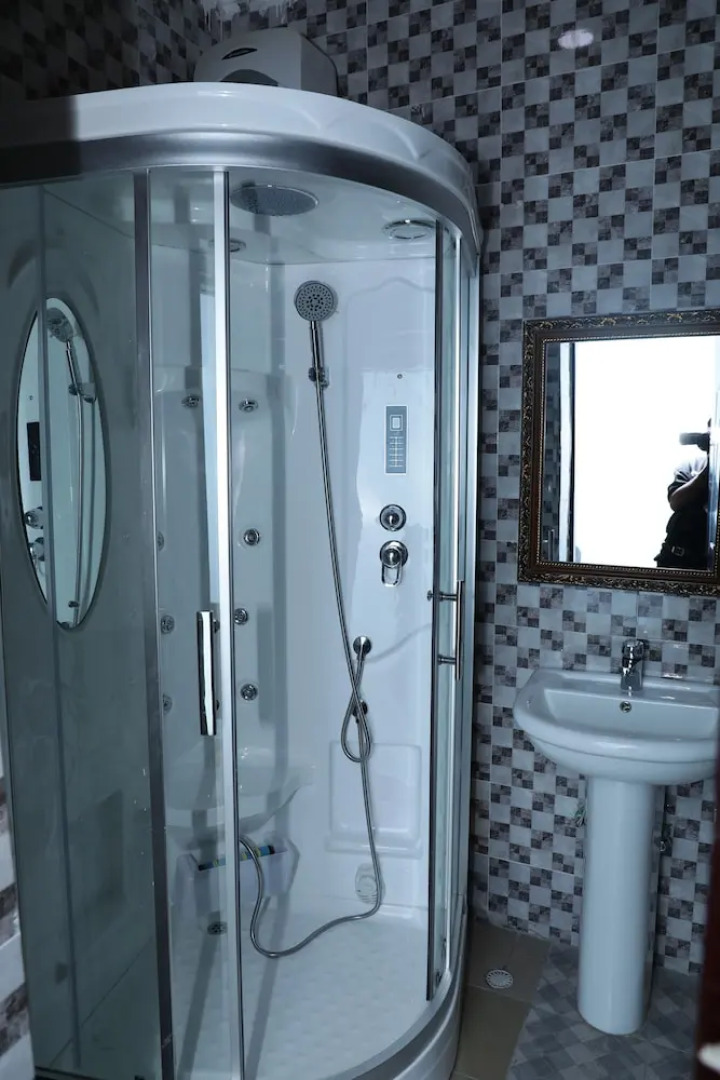 Glo-ran Hotel and Event Place