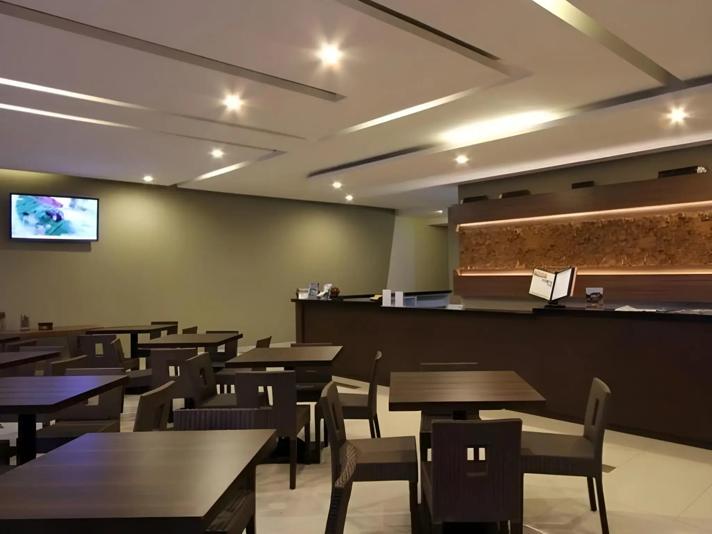 Ommaya Hotel & Resort