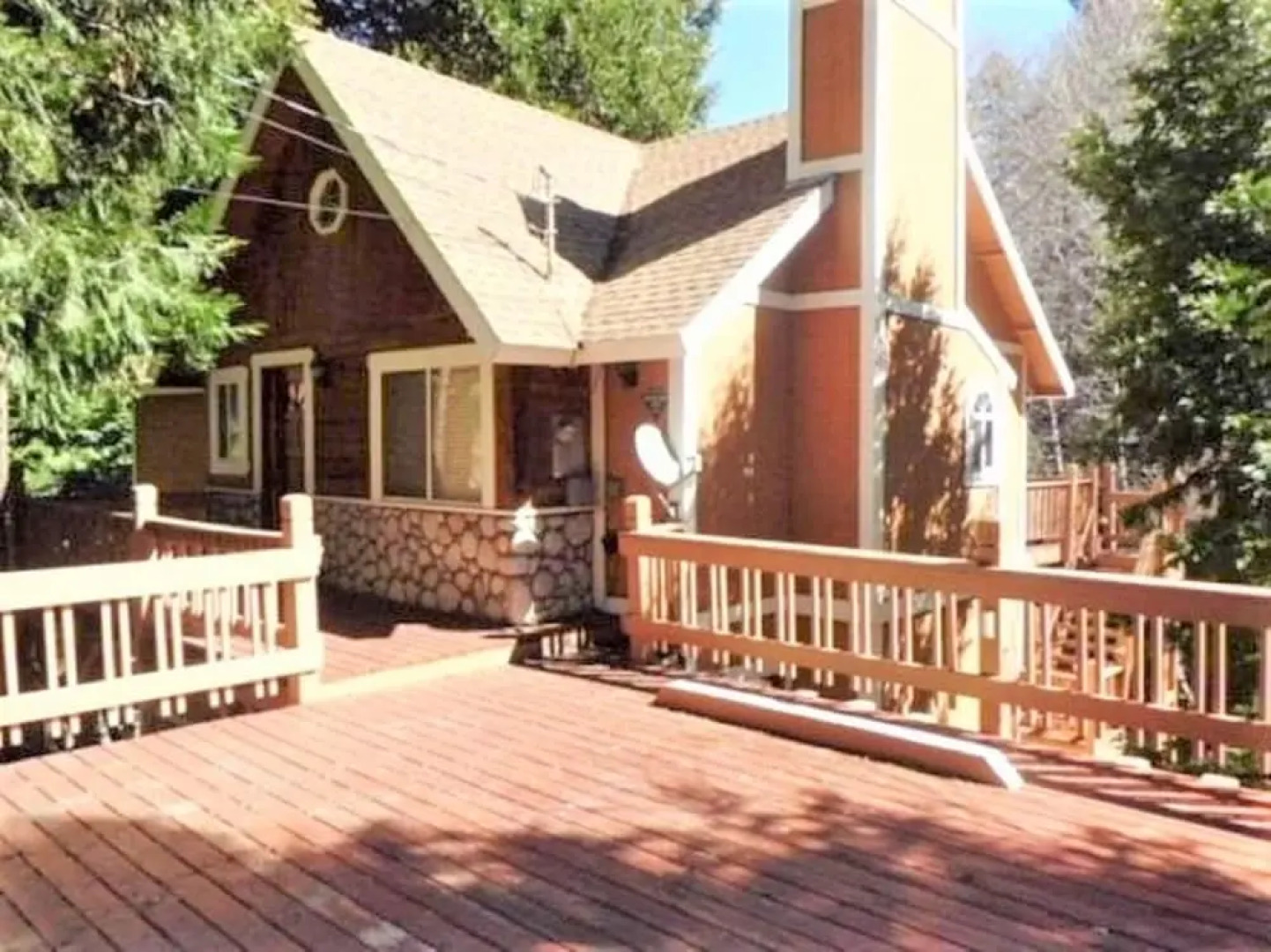 Lake Arrowhead - Dreamin' 3 Bedroom Home by RedAwning