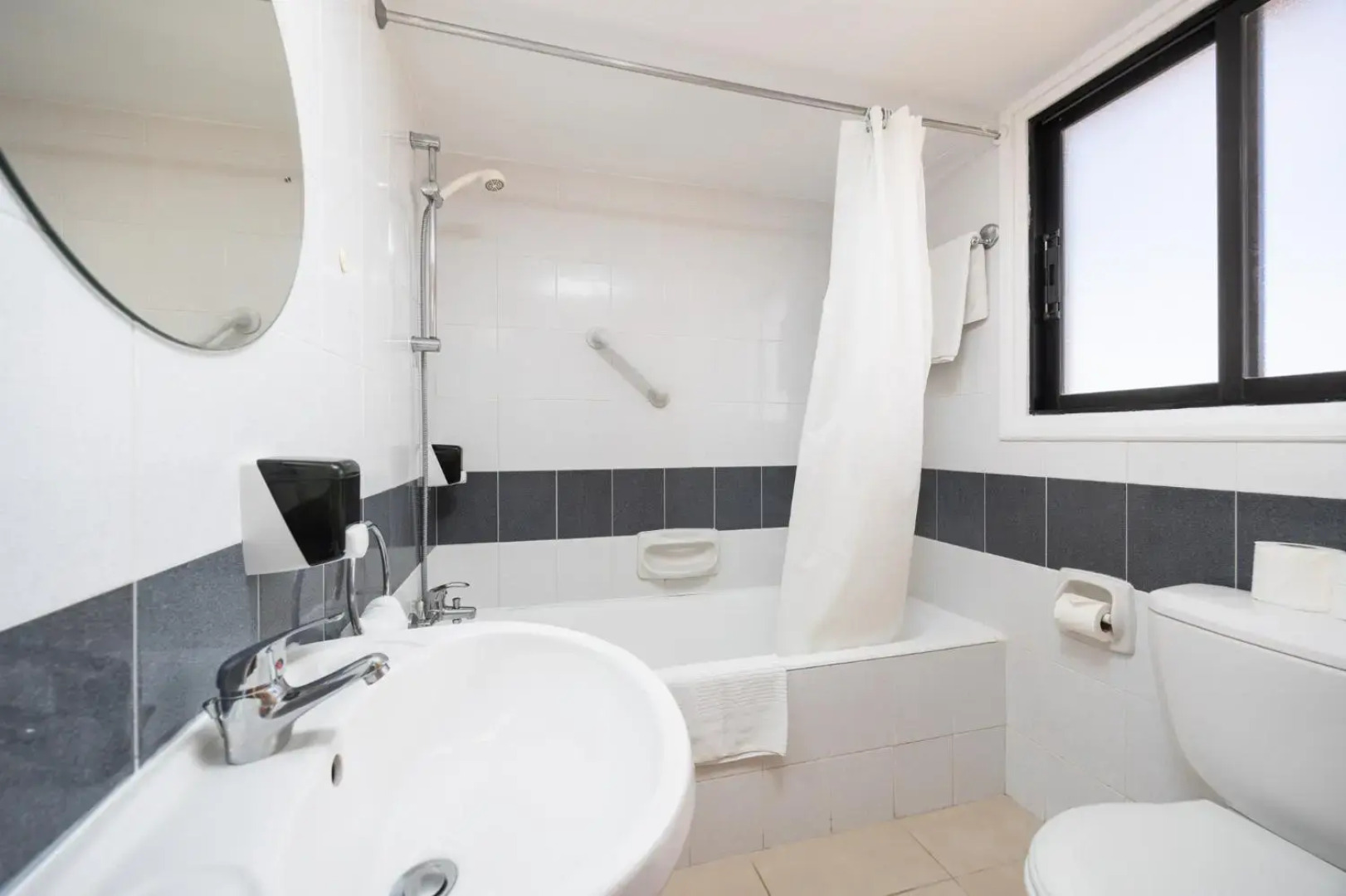 Tavros Hotel Apartments