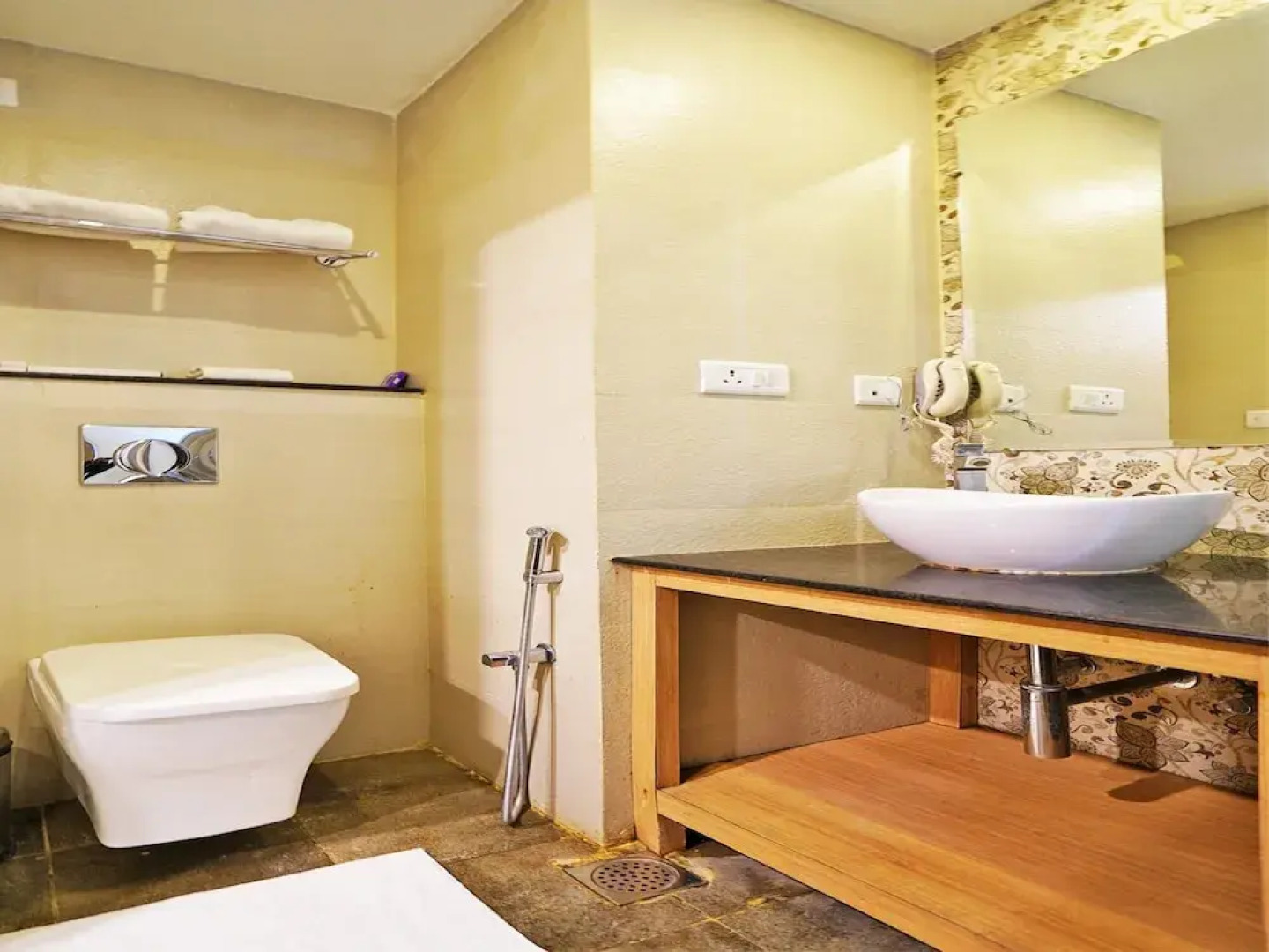 Palette - Rajmahal Resort