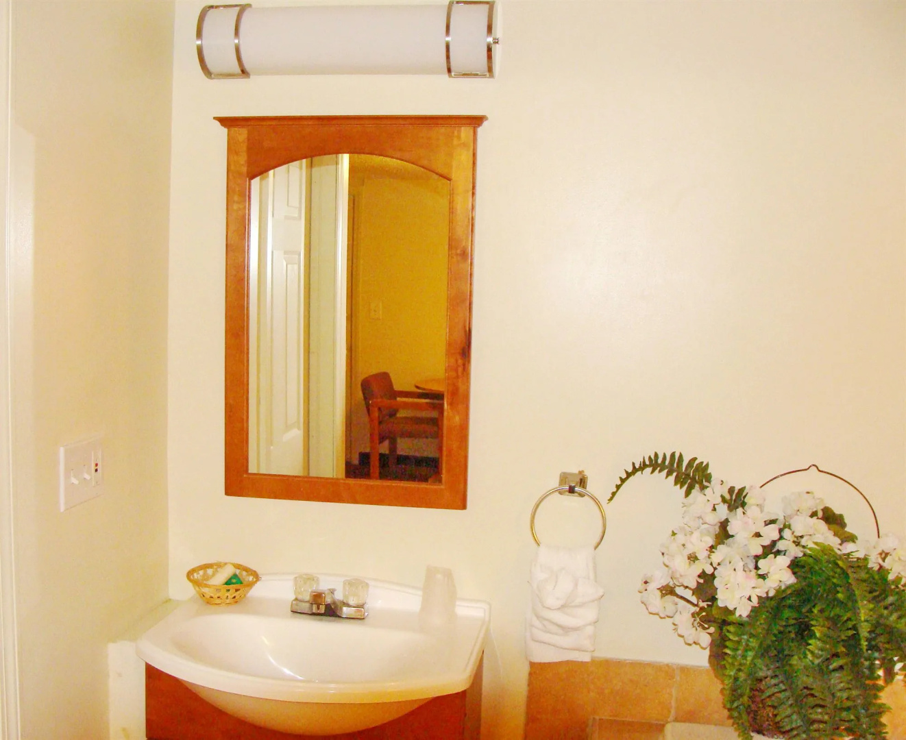 Flagship Inn And Suites