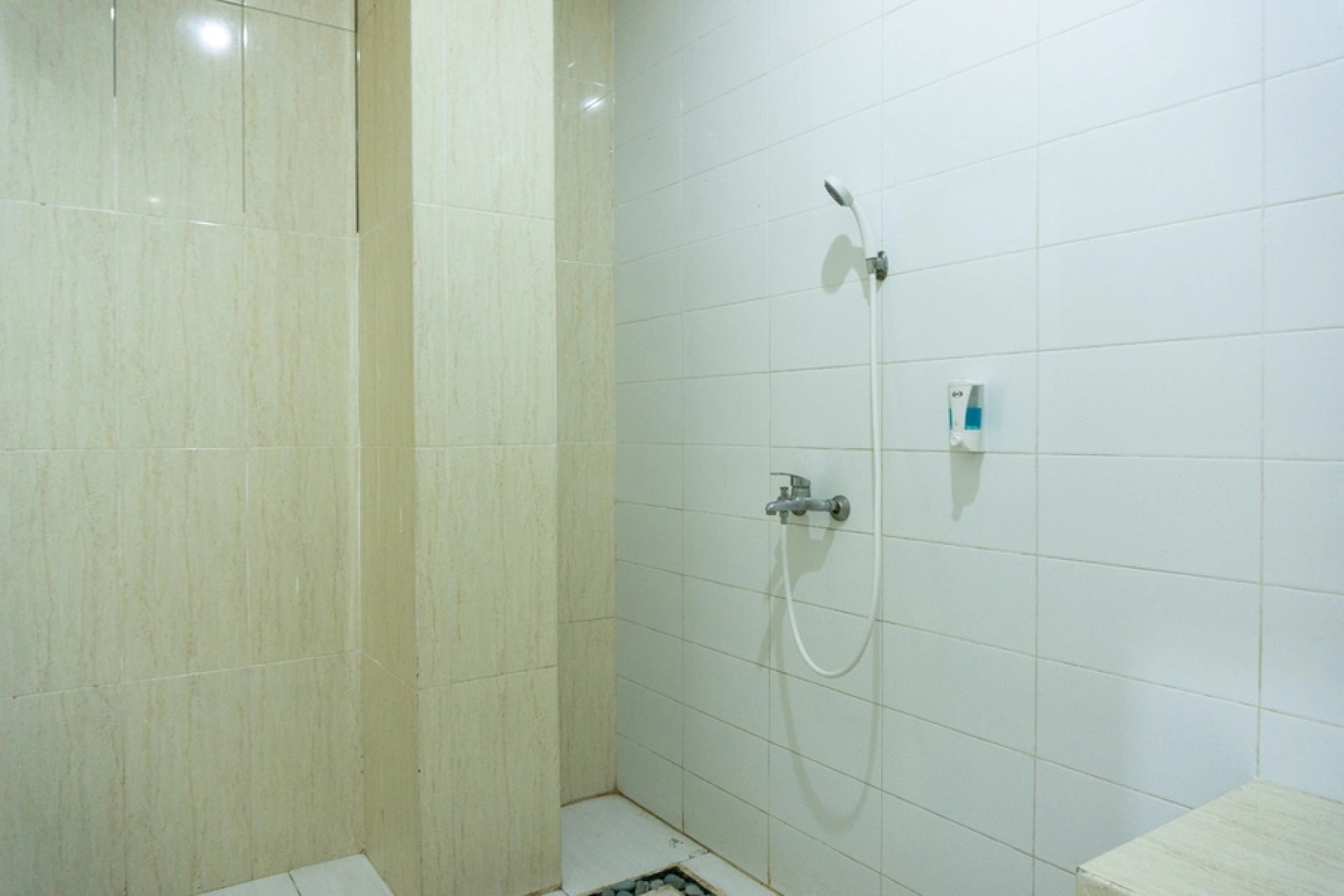 RedDoorz Plus @ Ende City Center