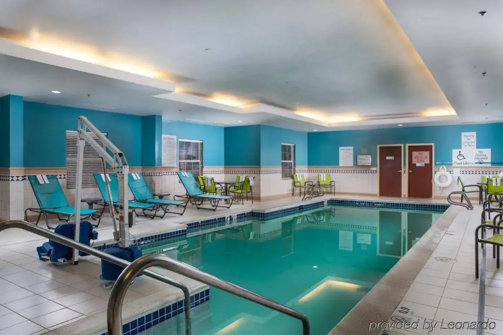 Holiday Inn Express & Suites Williamsburg by IHG