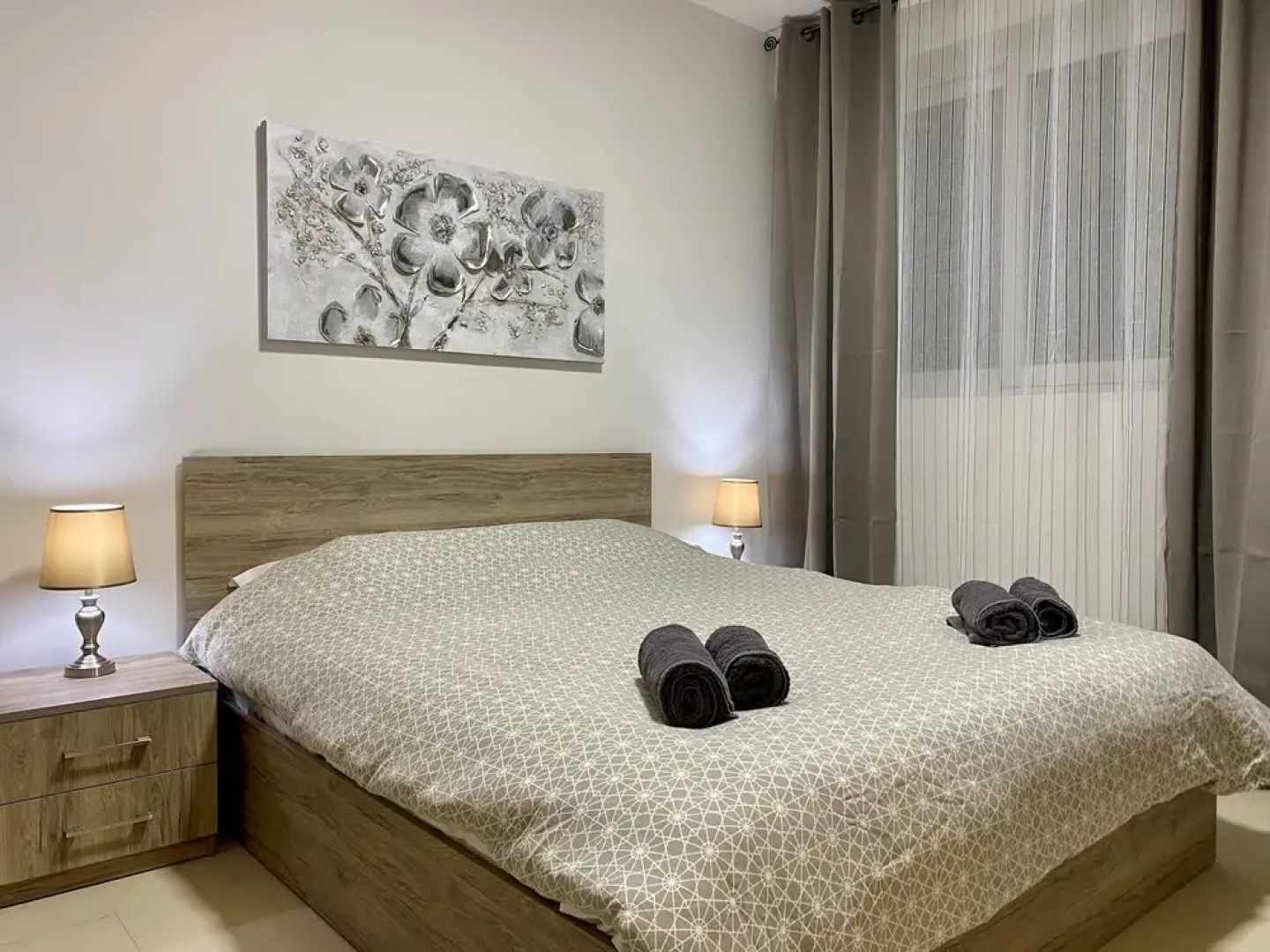 Centric and Modern Penthouse Close to Amenities