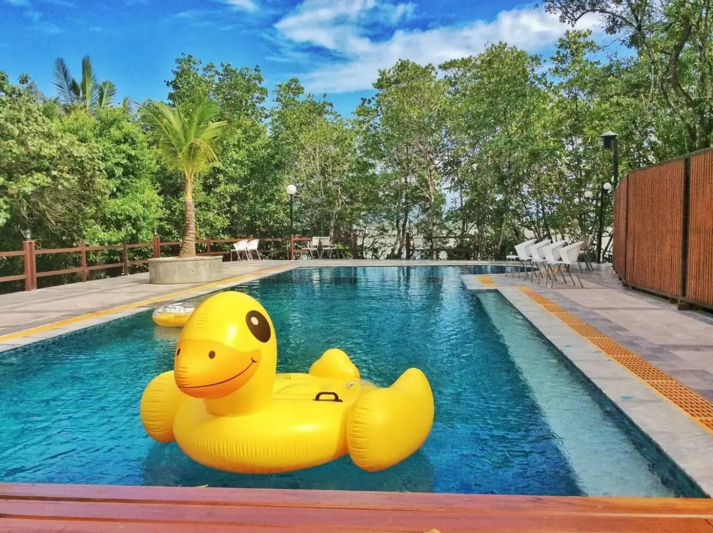Khum Sai Ngam Hotel & Resort