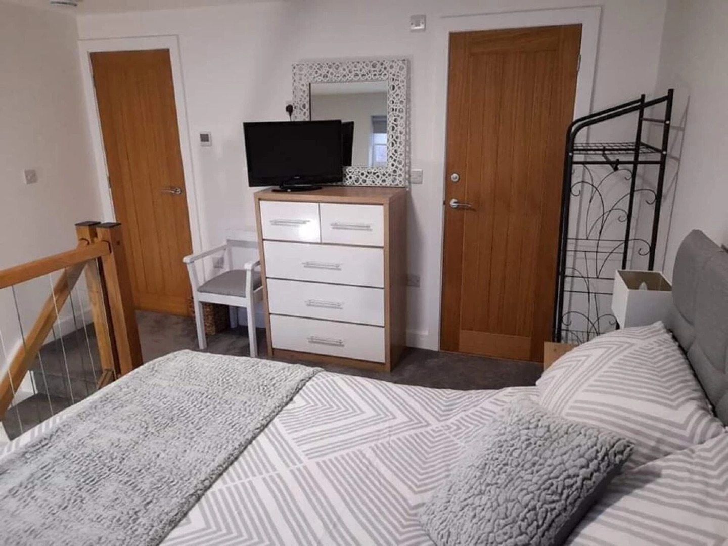 Outstanding, Modern 1-bed House in Chippenham