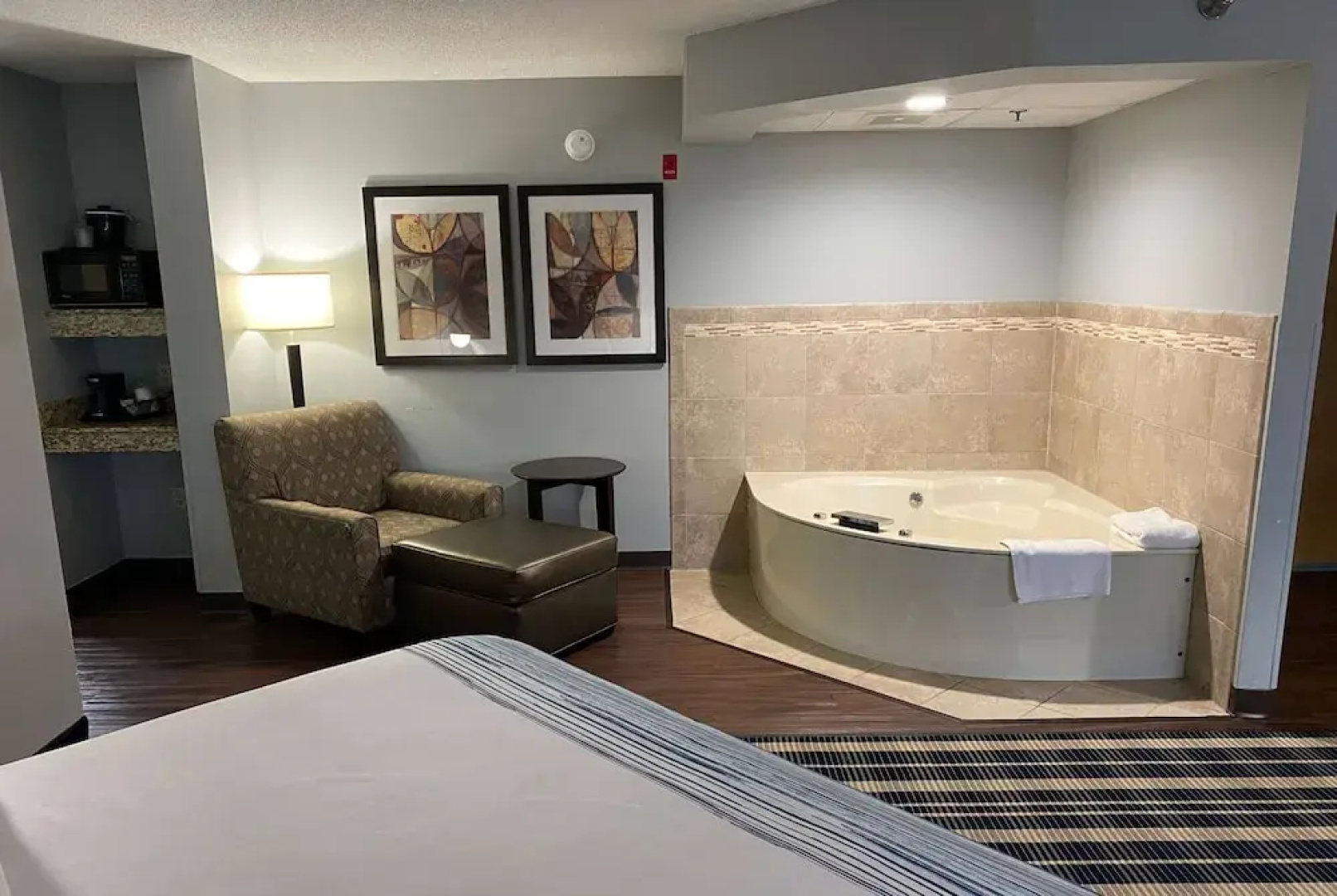 AmericInn by Wyndham Chanhassen