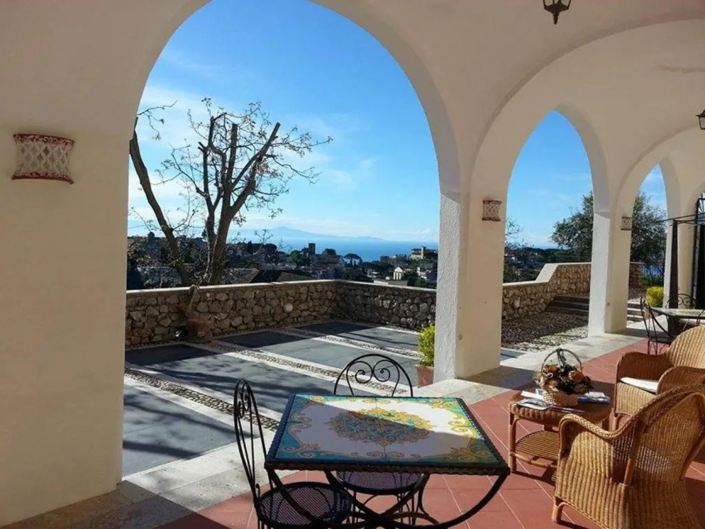 Portico Del Paradiso