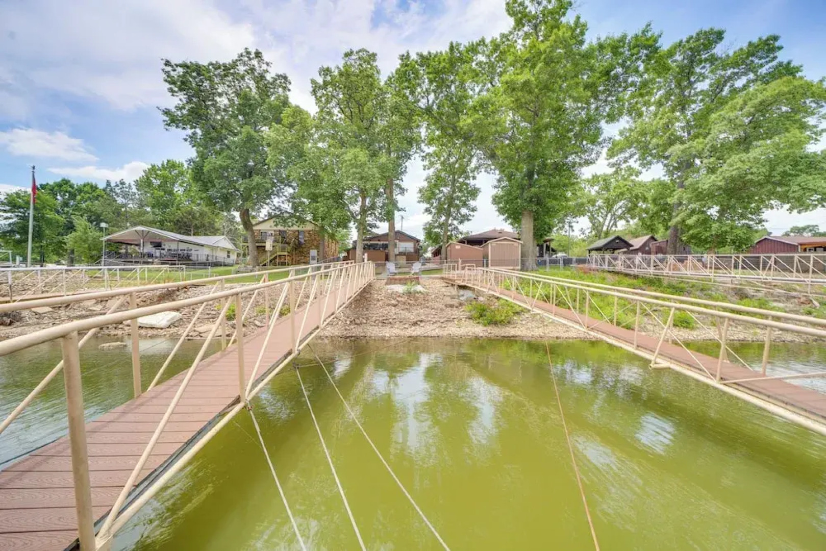 2 Boat Docks: Grand Lake Waterfront Home