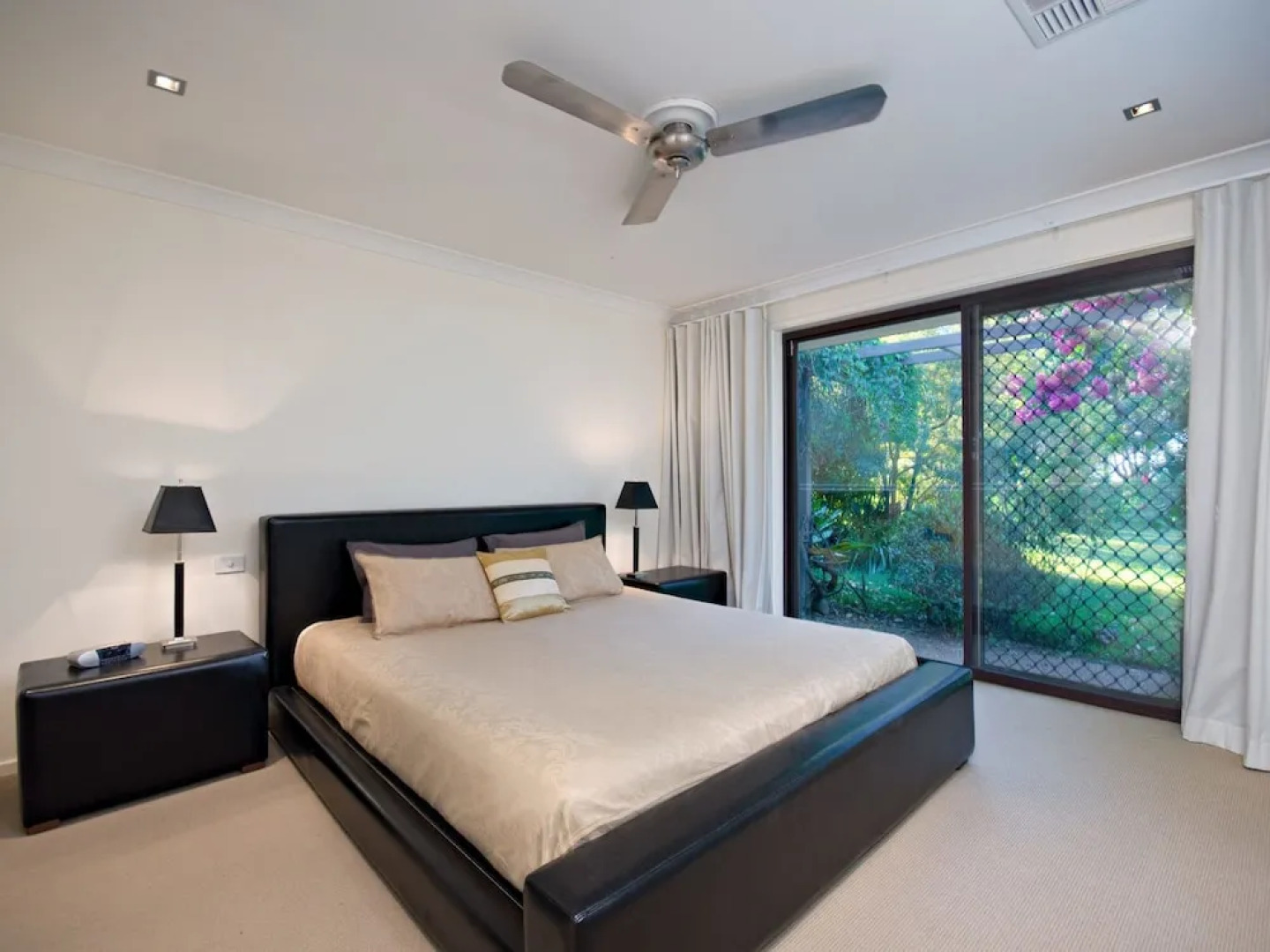 Sea Pearl, 10 Corlette Point Road