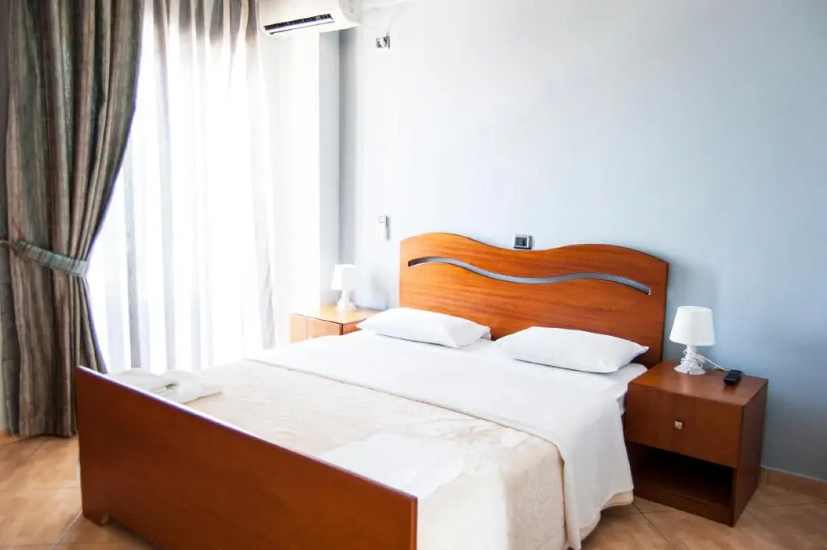Dhima Hotel