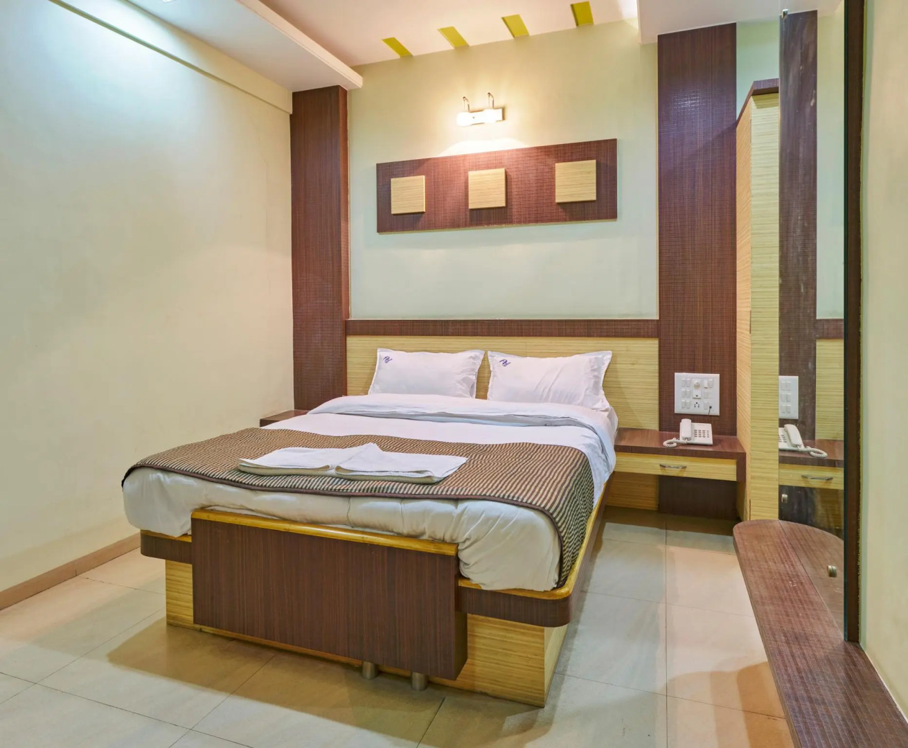 Hotel Sukhrup Sangli