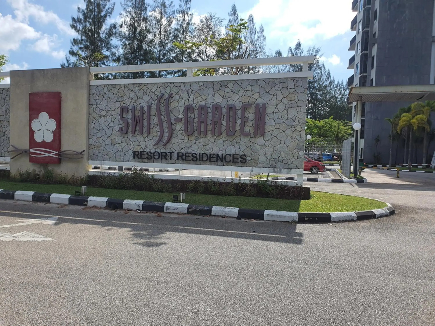 Swiss Garden Resort Residence, studio, sea & pool view, high level unit