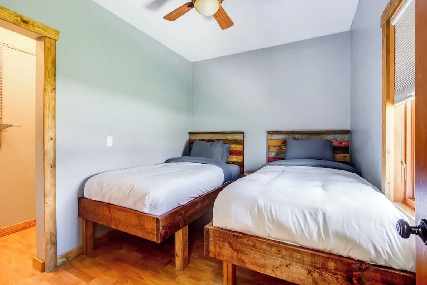 Algoma Retreat: Near Beach, Game Room, Yard