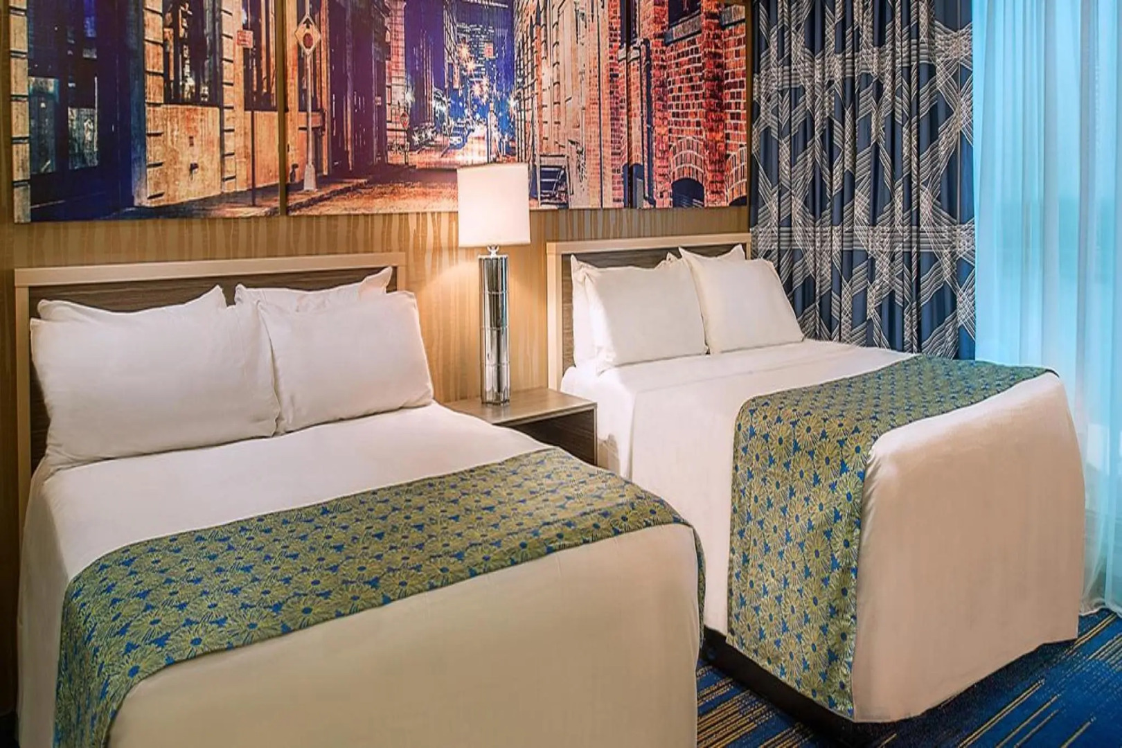 HoteLumiere at the Arch - A Caesars Rewards Destination