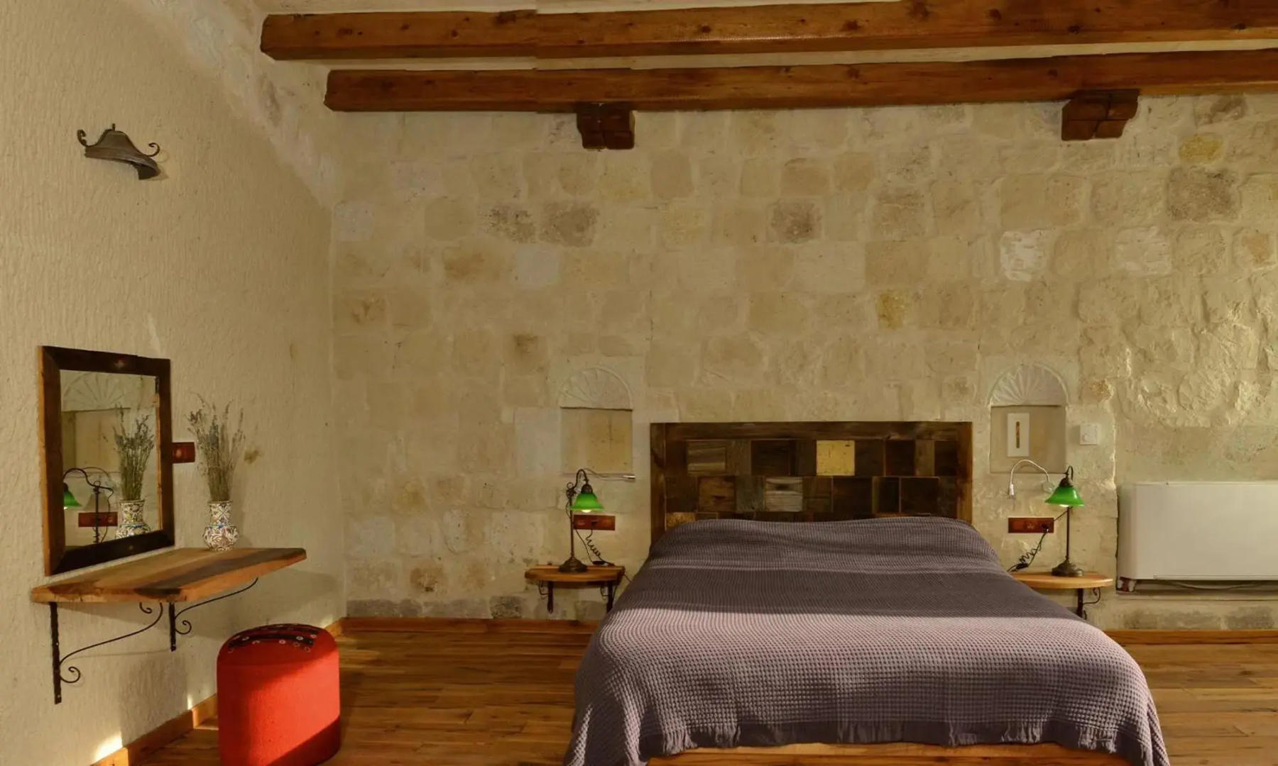 Seki Cave Suites
