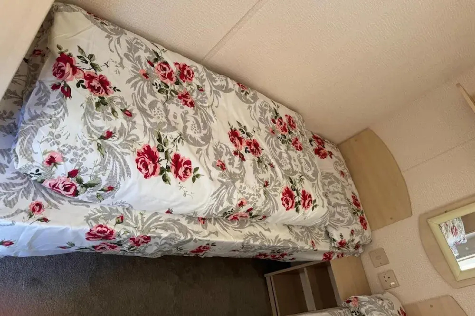 Seaside Bliss Retreat in Heart of Isle of Sheppy