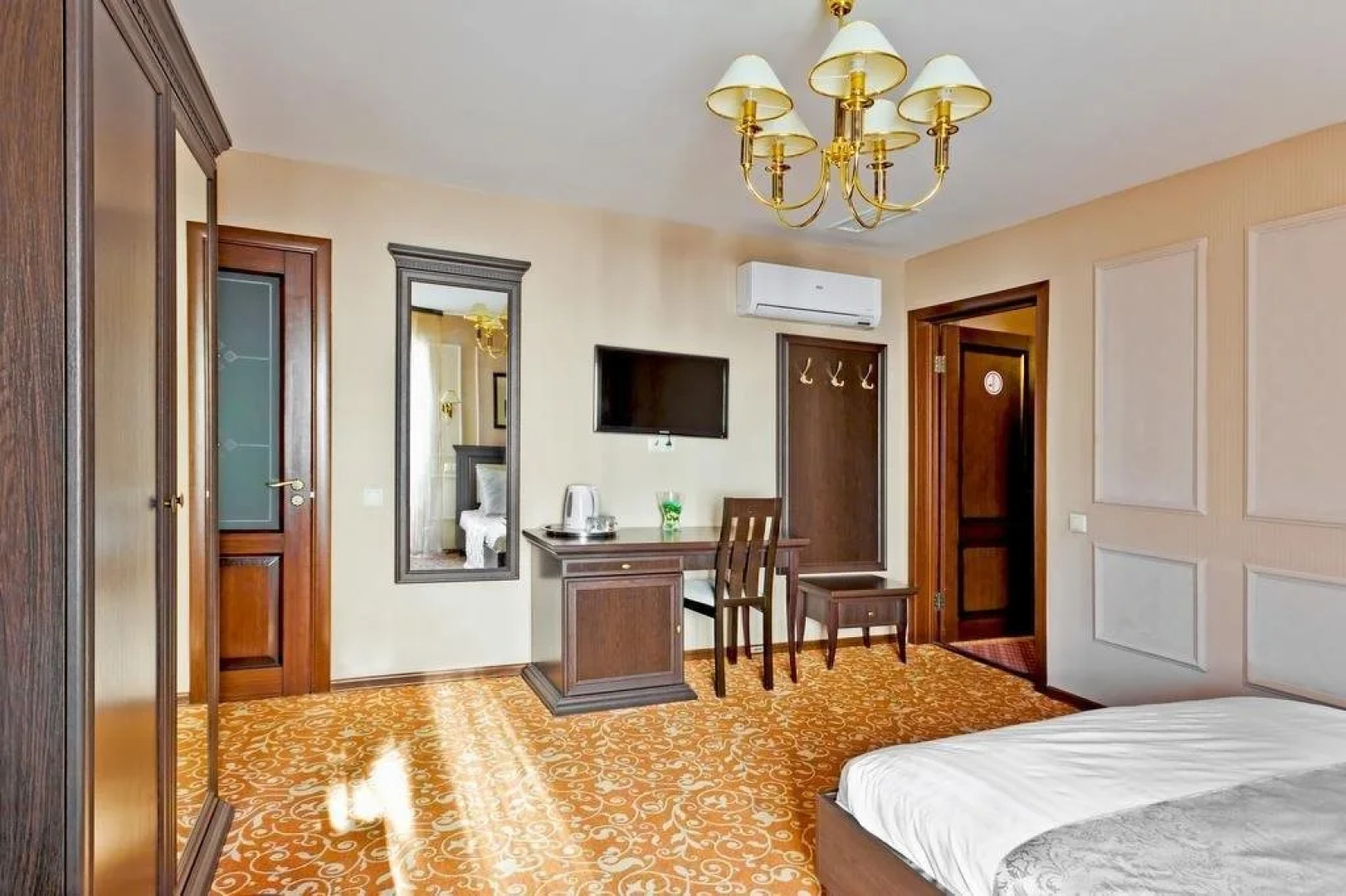 Мегаполис Тверская