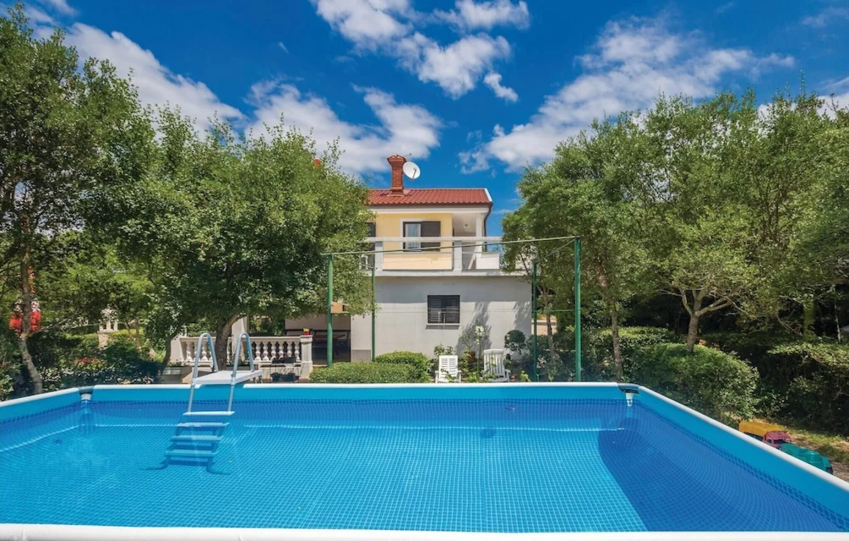 Awesome Home in Pinezici With Wifi and 2 Bedrooms