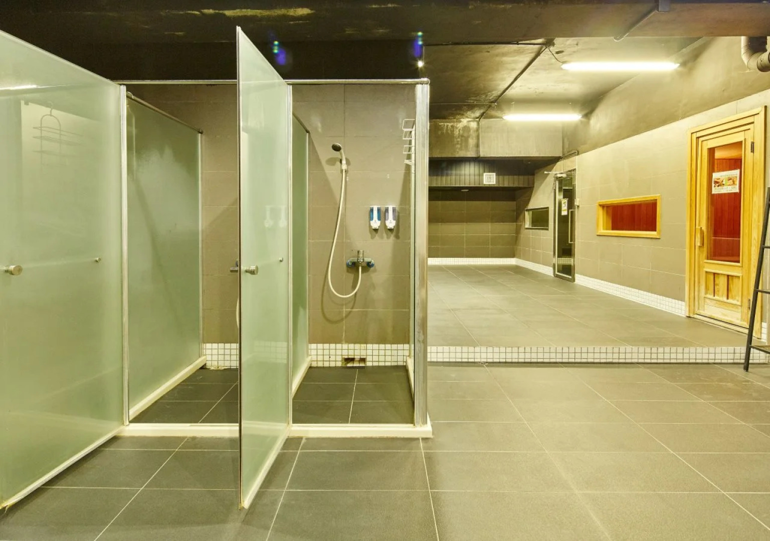 Single inn kaohsiung Lisen Hostel