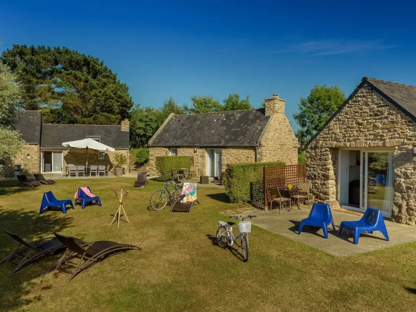 Peaceful Holiday Home in Plouguin With Indoor Pool