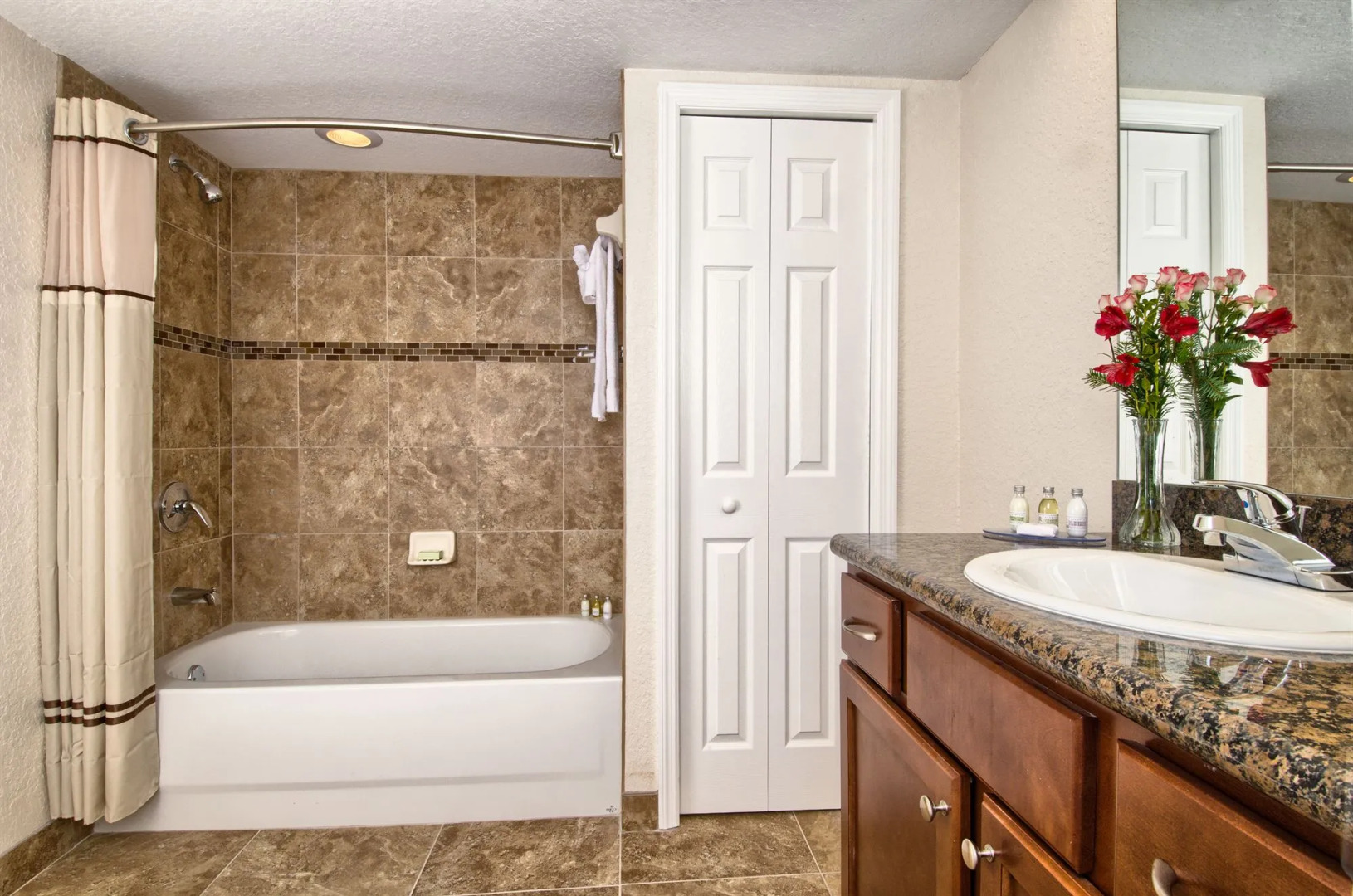 Coconut Cove All-Suite Hotel