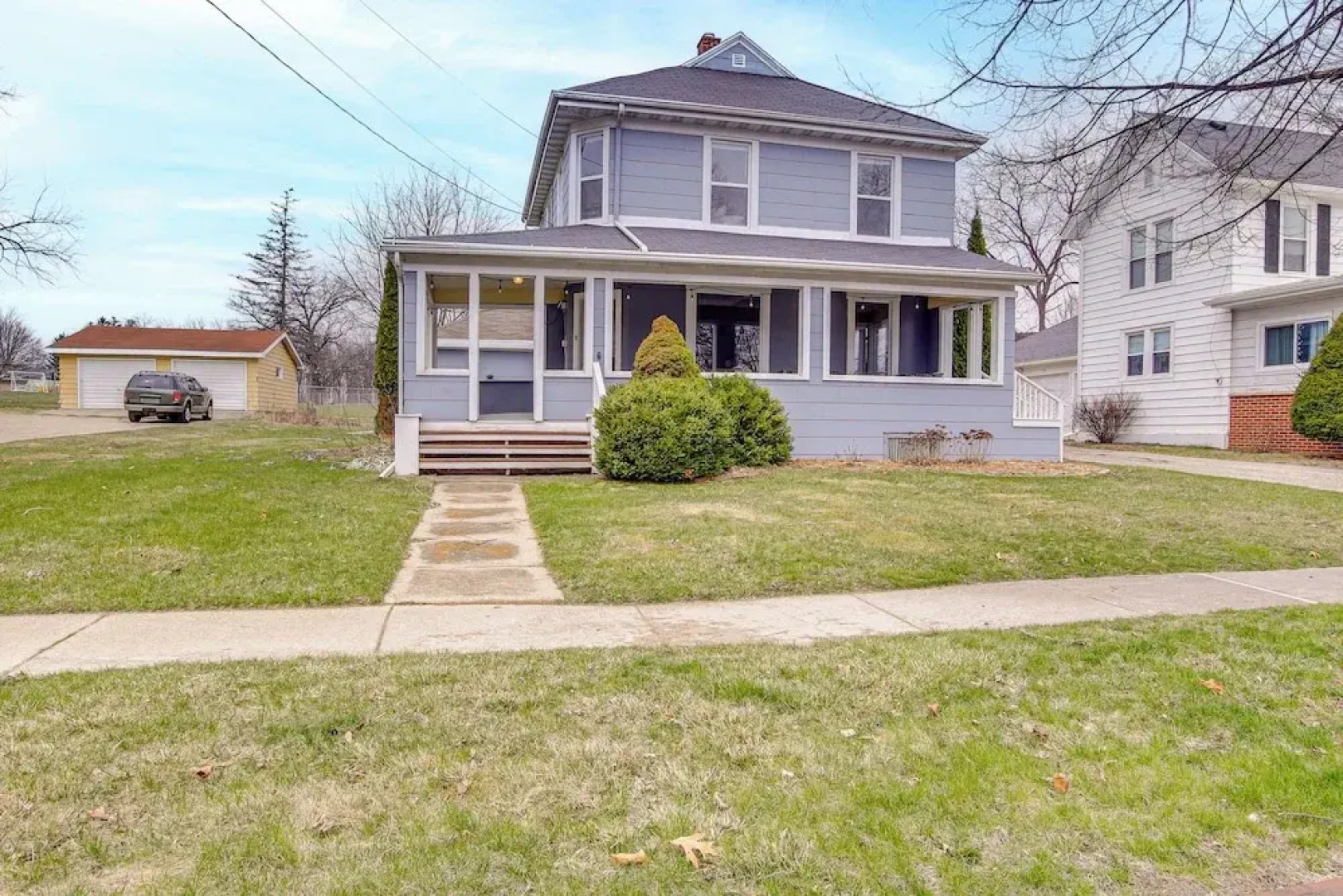 Walk to Dtwn Green Lake: Peaceful Getaway w/ Porch