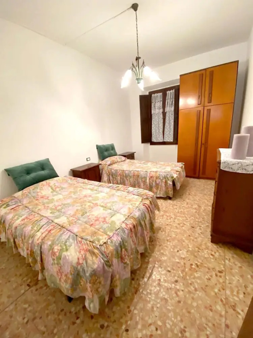 House With 2 Bedrooms in Caprona, With Terrace and Wifi - 10 km From the Beach
