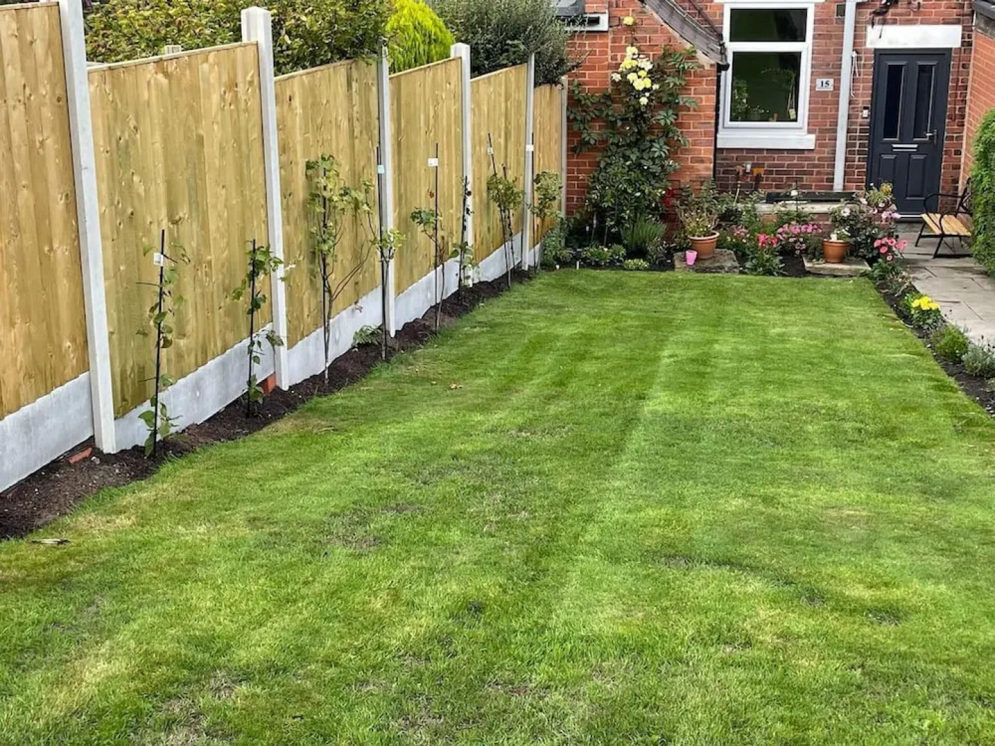 2-bed House in Chesterfield Free Parking Garden