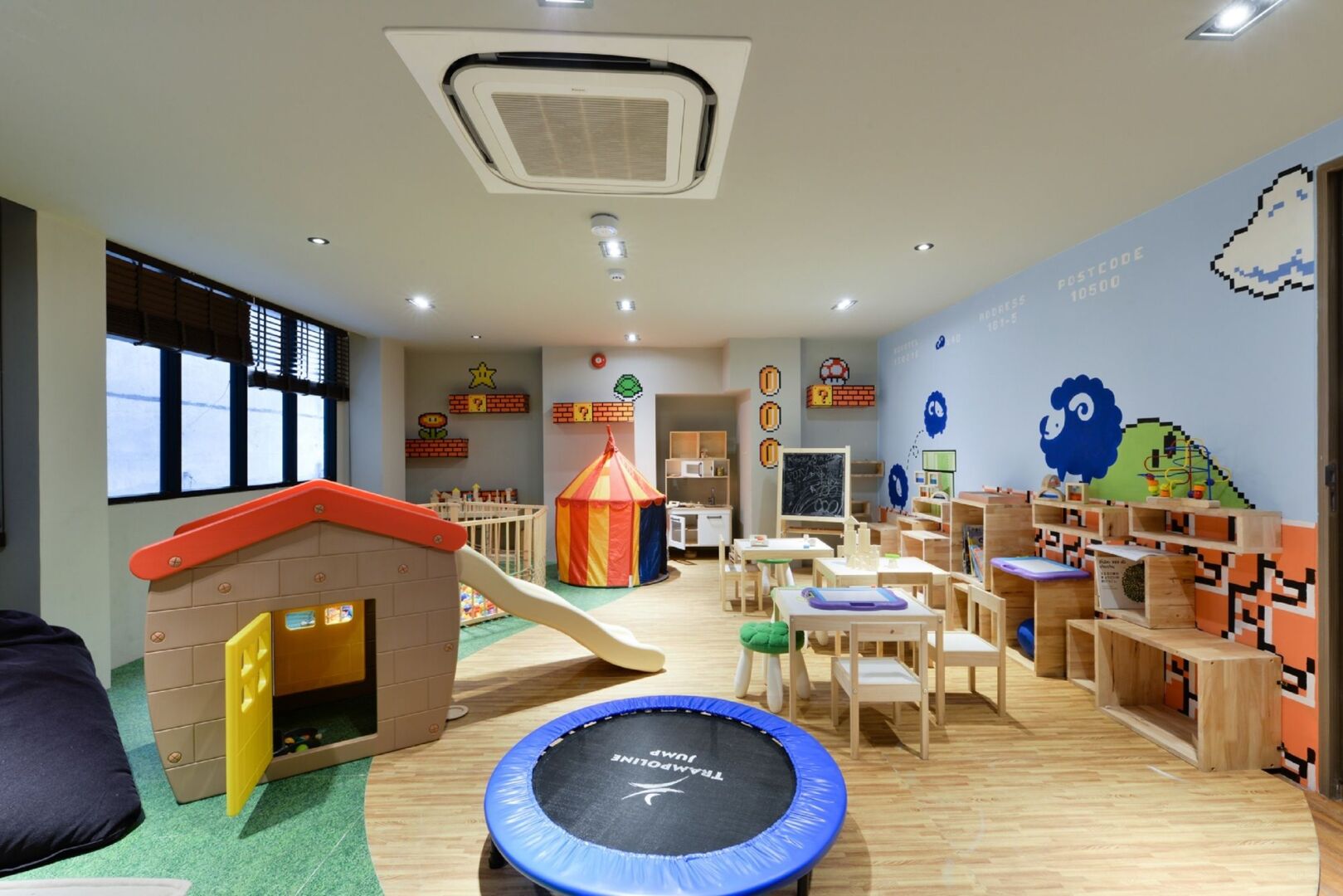 Kokotel Bangkok Surawong