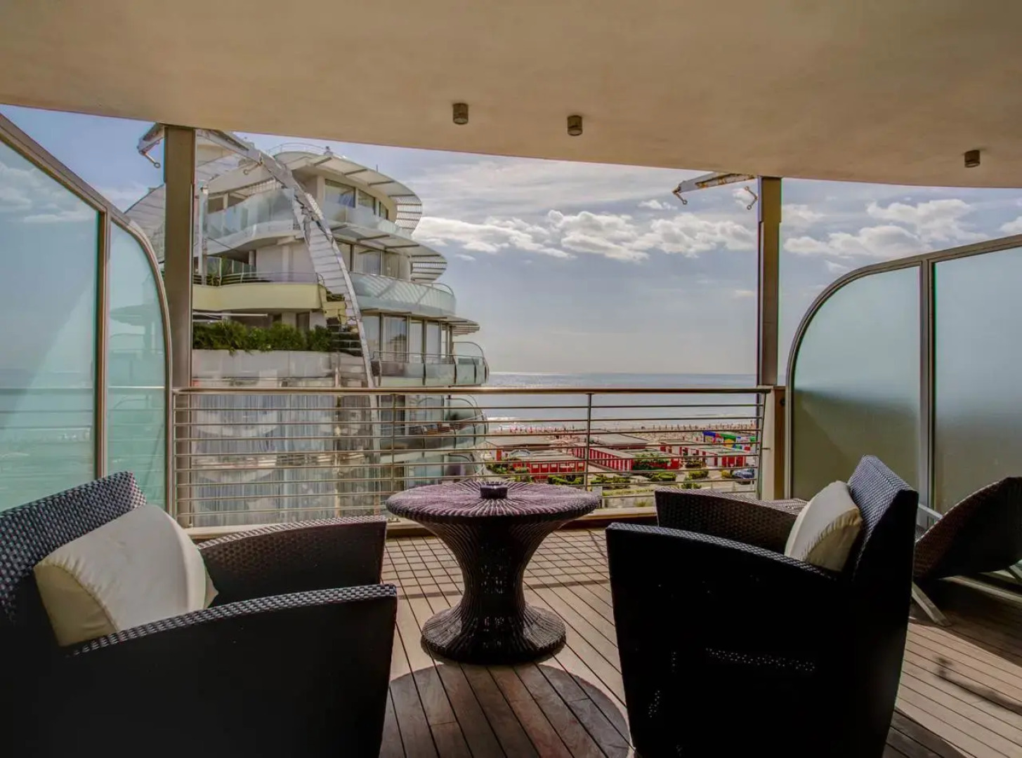 Hotel Premier & Suites