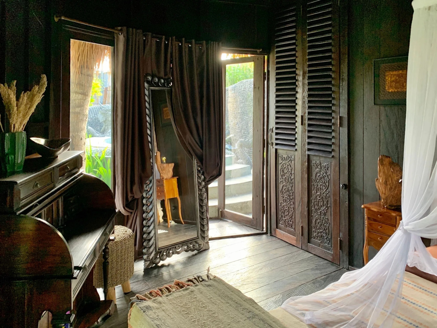 Most Exotic Beachfront Villa Keong