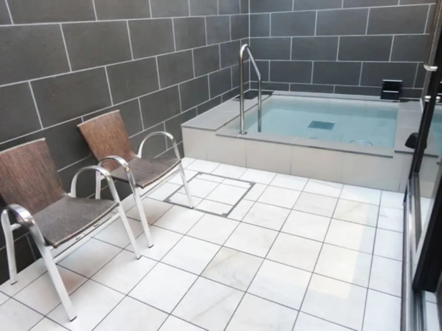 HOTEL LiVEMAX PREMIUM Himejieki-Minami