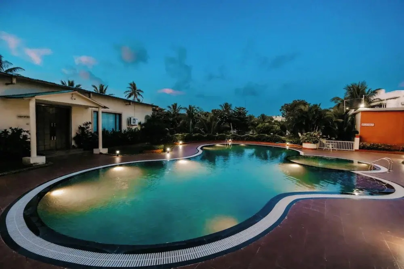 Chanakya BNR Hotel Puri