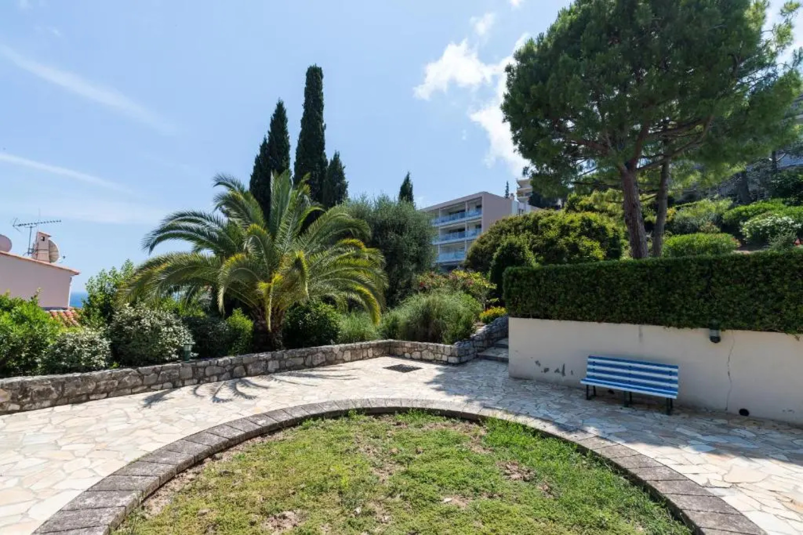 Sea View Park Swimming Pool & Tennis 2 Bdrs