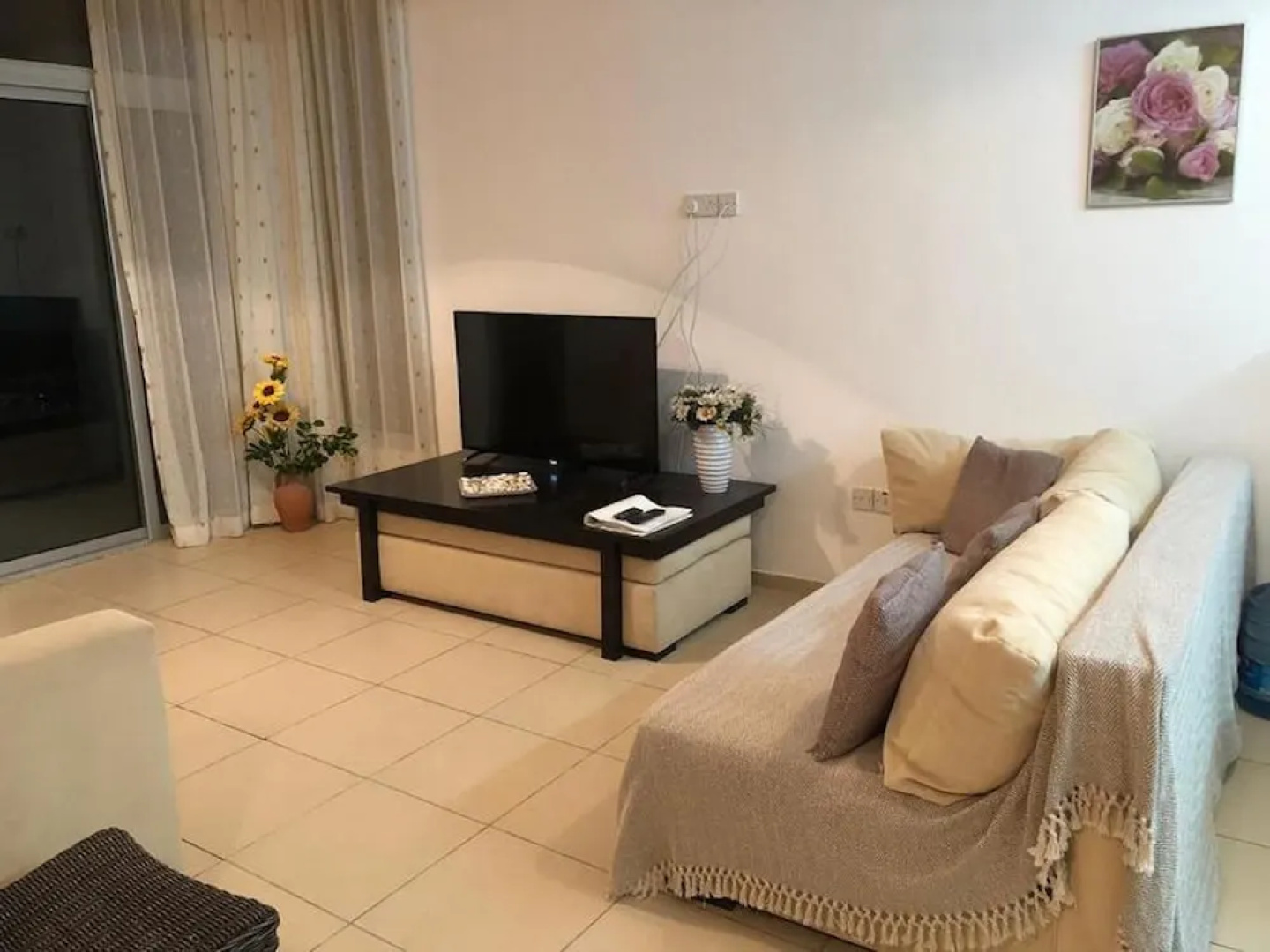 Sea Cliff villa, 4 beds, sleeps 2- 7, Free Wifi, Heated Pool option.