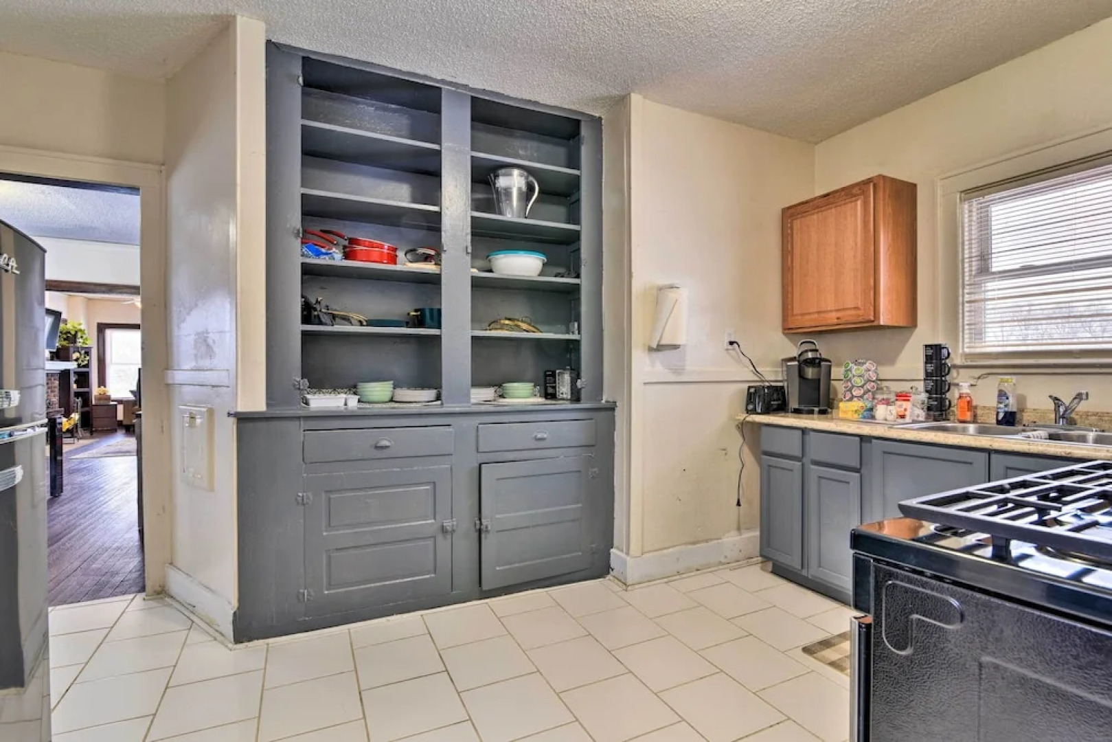 Awesome Detroit Apartment < 3 Mi to Midtown!