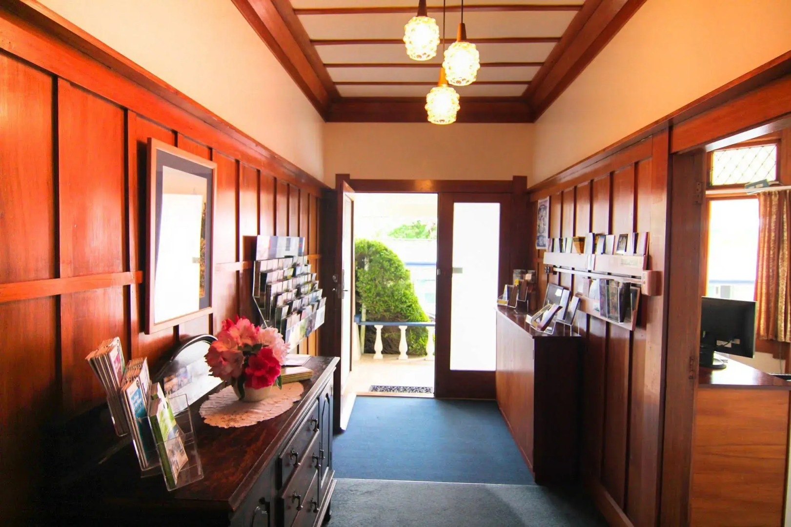 Broadway Lodge Motel