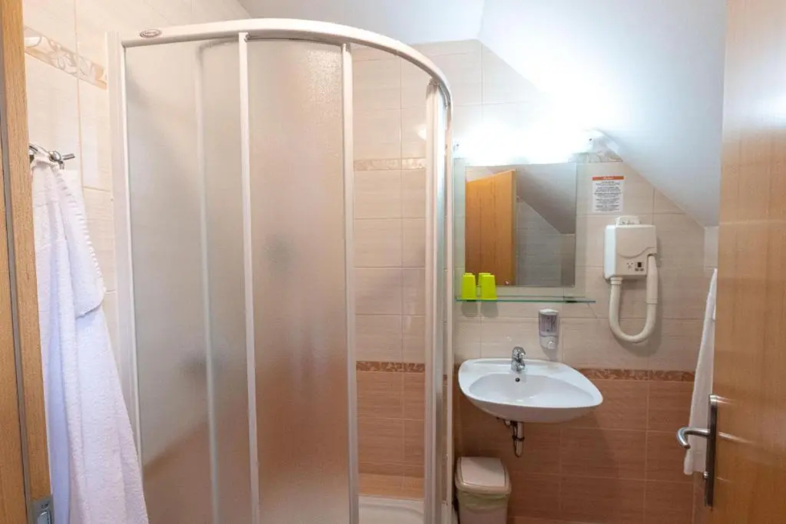 Apartmaji in sobe RaMar